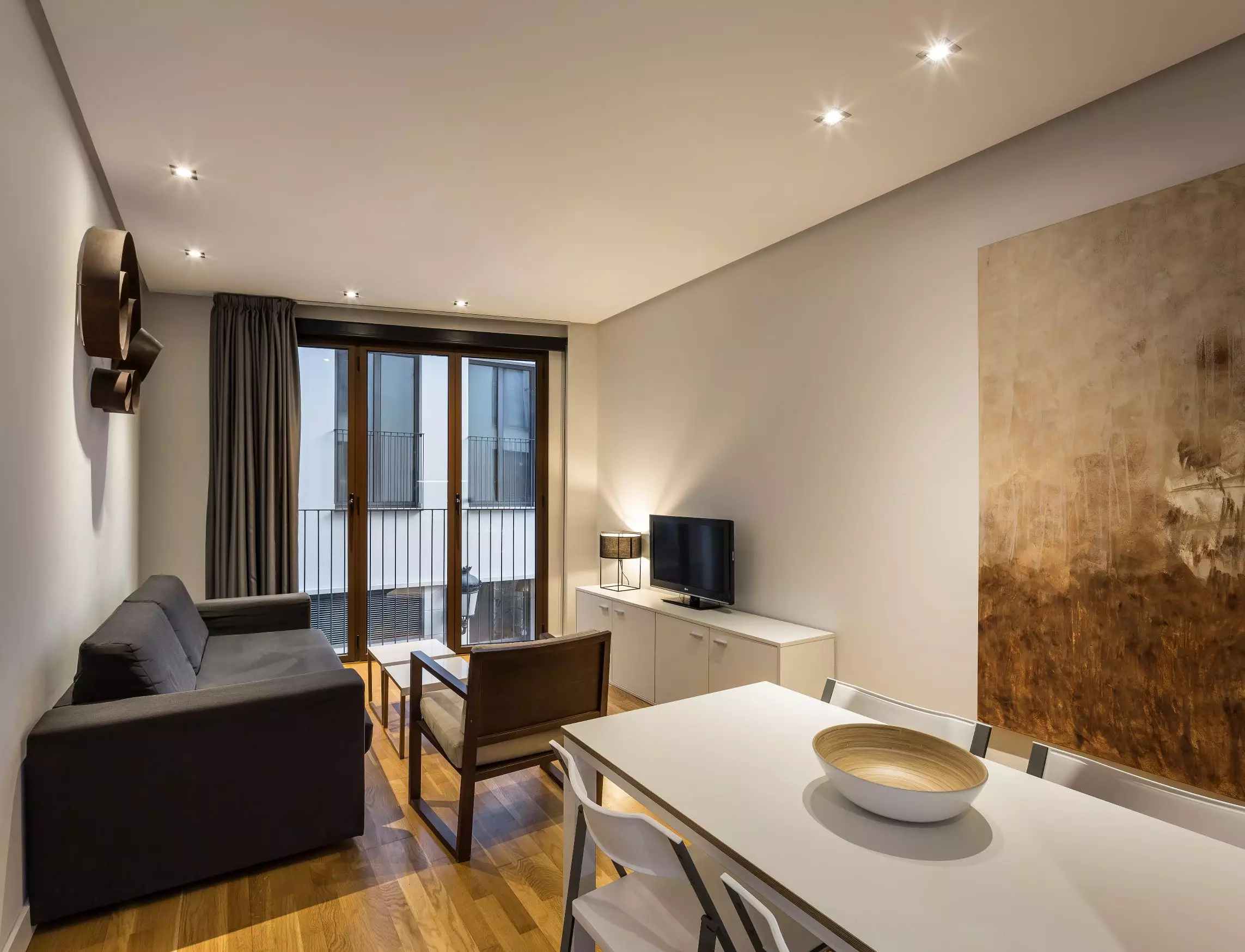 هتل Mon Suites Catedral والنسیا