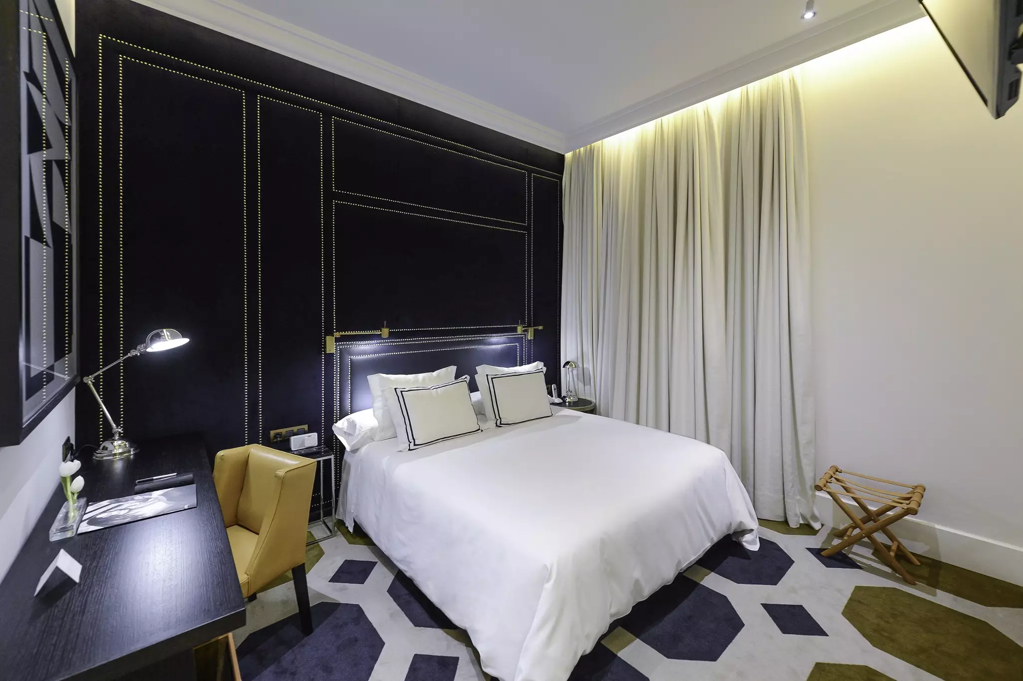 https://cdn.alibaba.ir/ostorage/hotel-accommodation-images/6a07d13561ec039ef75e8765_Madrid-Only-YOU-Boutique-Hotel-Madrid-5.webp