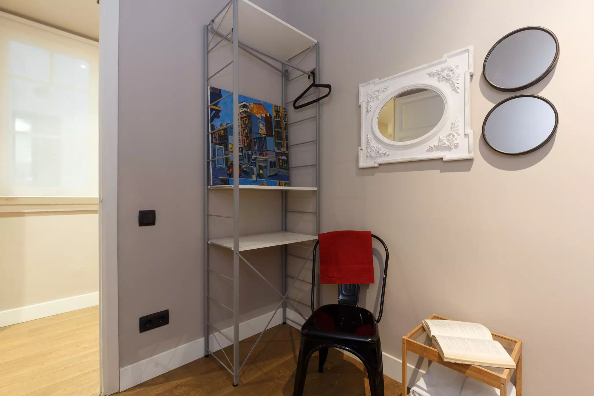 هتل AinB Eixample-Miro Apartments بارسلونا