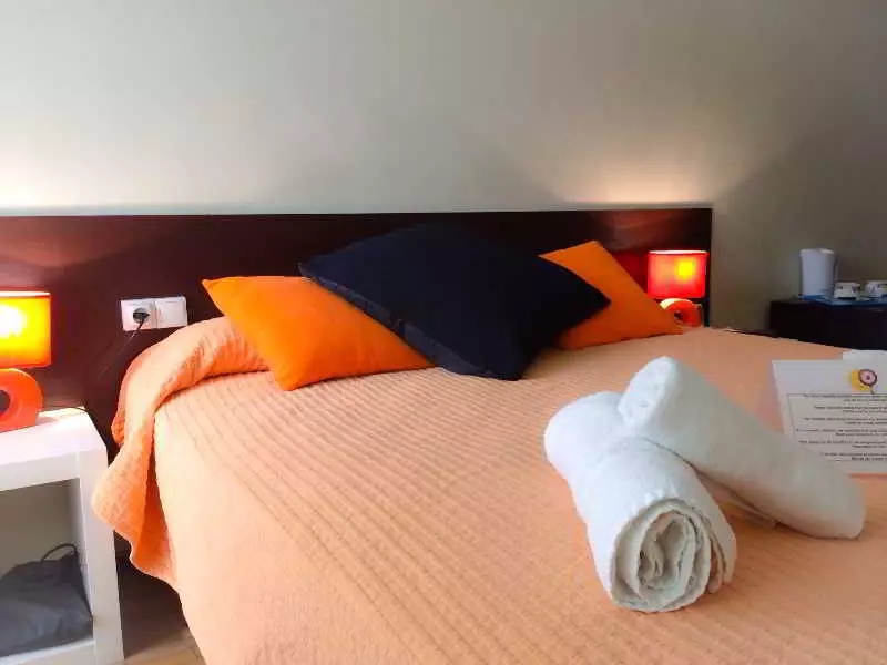 Alibaba https://cdn.alibaba.ir/ostorage/hotel-accommodation-images/6a07da2d61ec039ef75e8f25_Barcelona-Barcelona-City-Seven-1.webp
