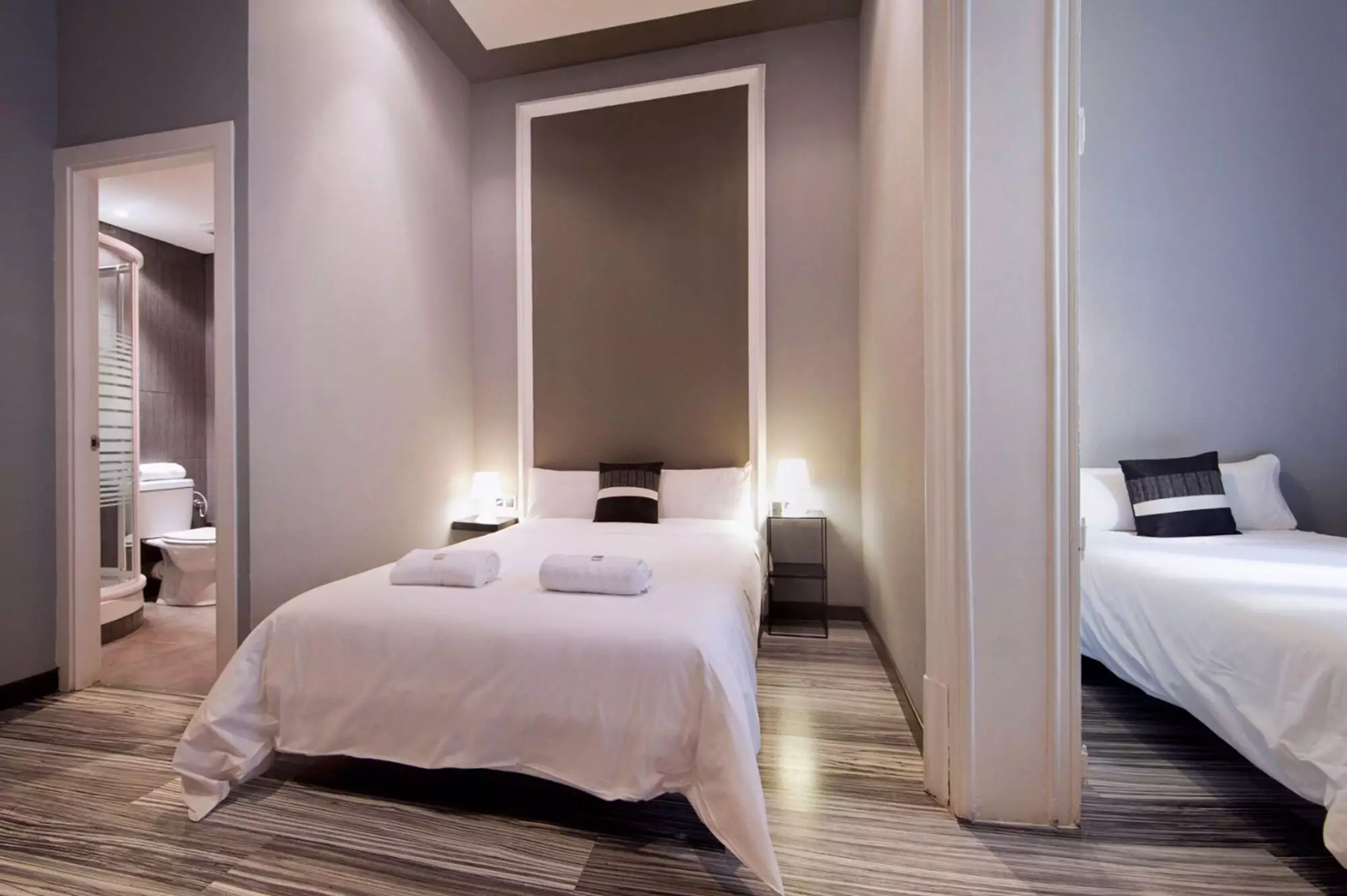هتل Khronos Hostal Boutique بارسلونا