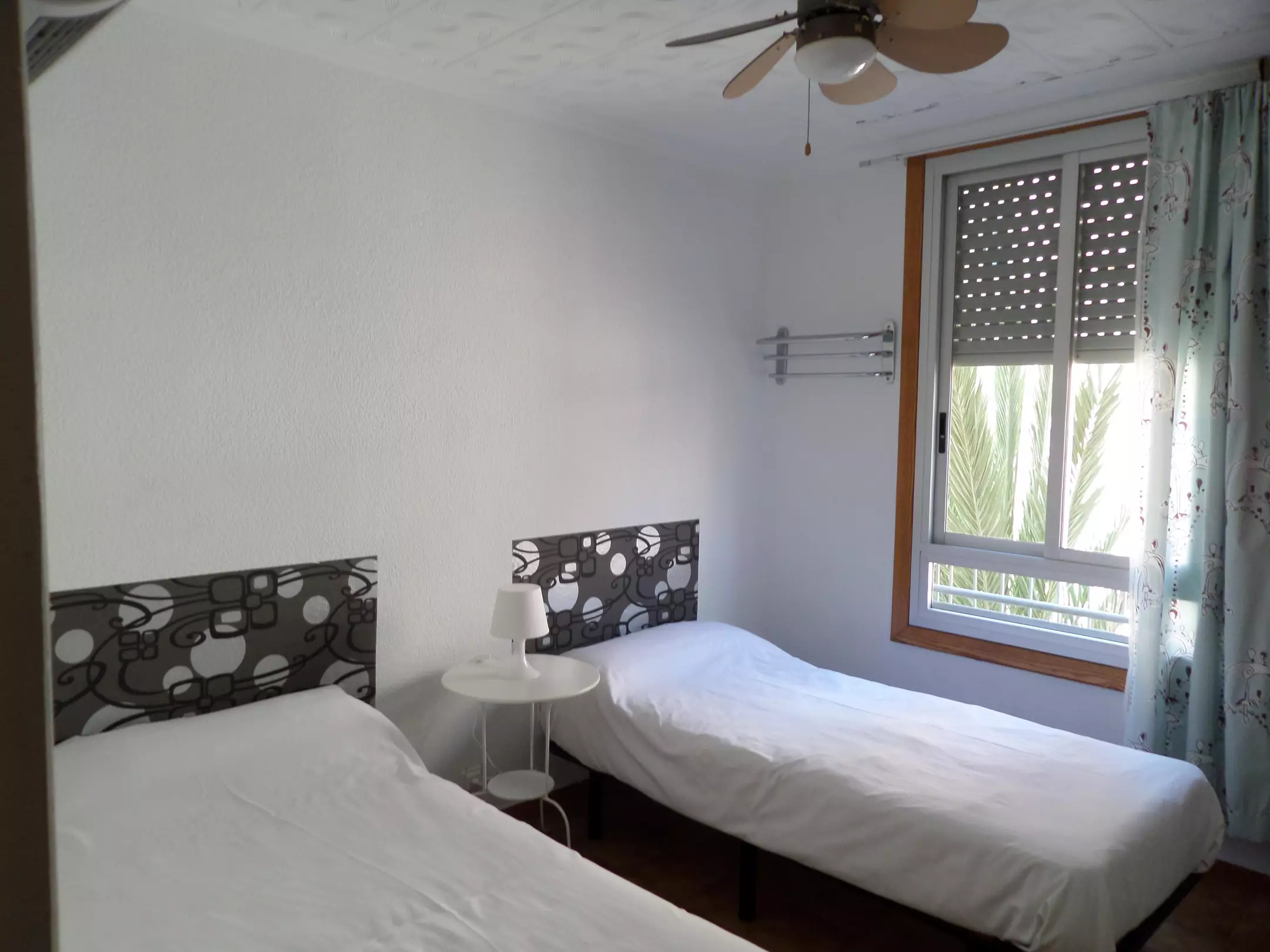 هتل Russafa Youth Hostel والنسیا