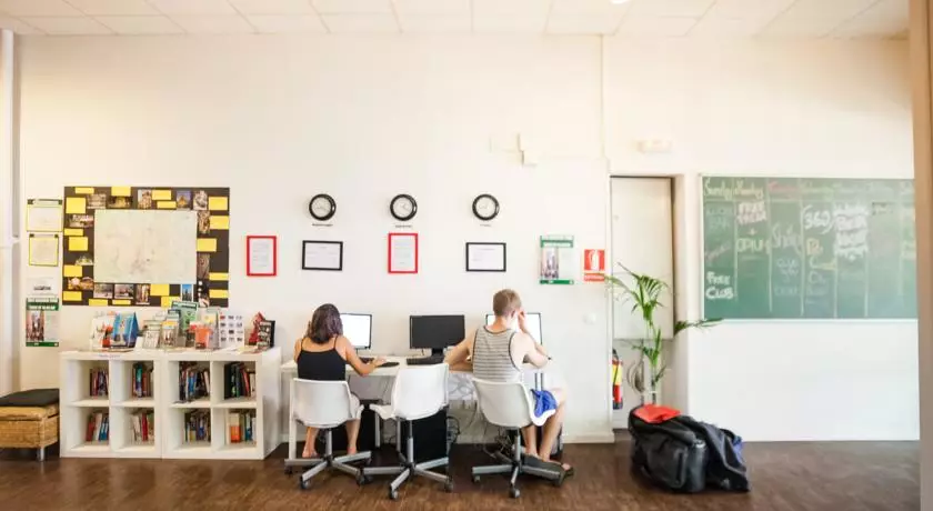 هتل 360 Hostel Barcelona بارسلونا