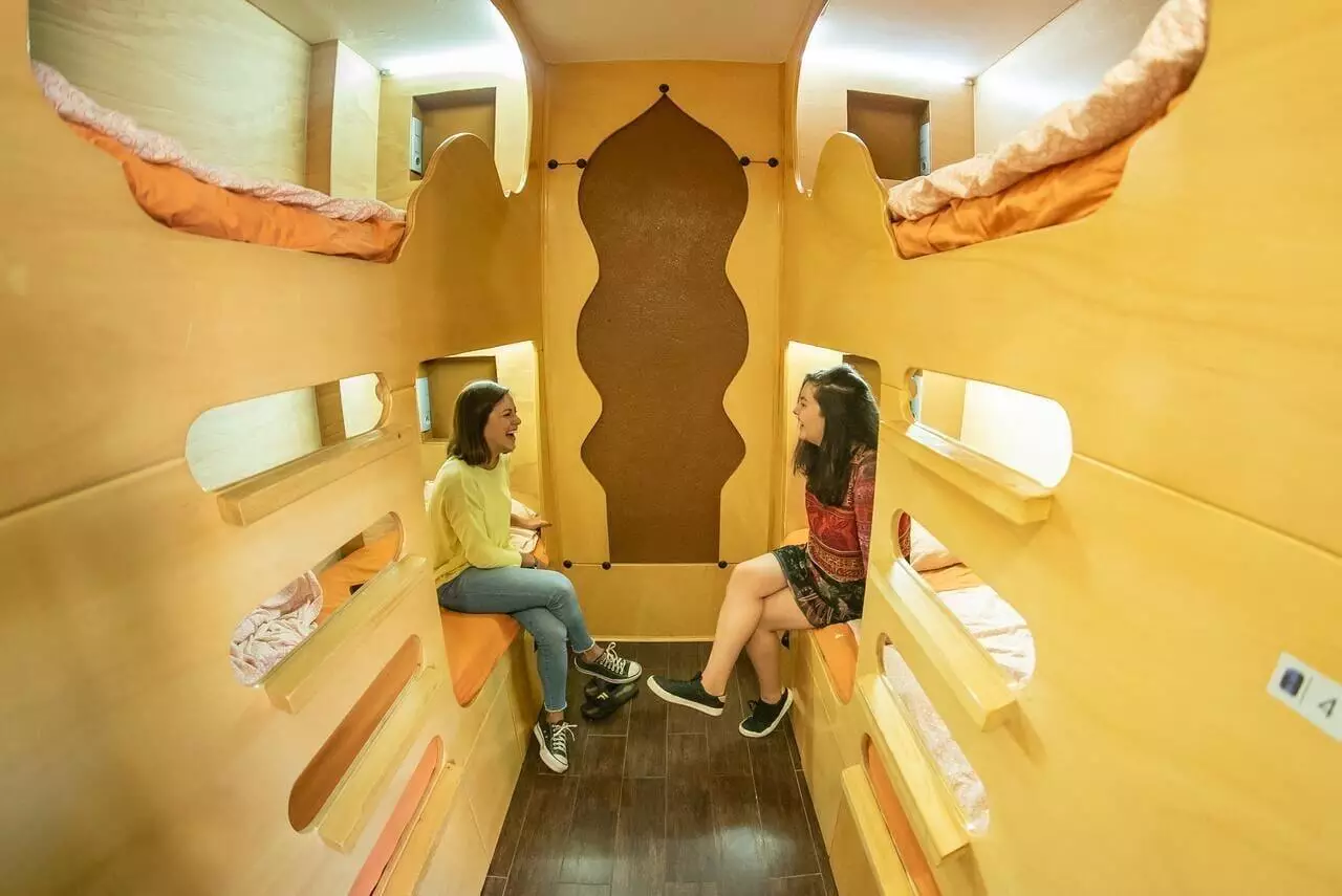 هتل Hostel One Paralelo بارسلونا
