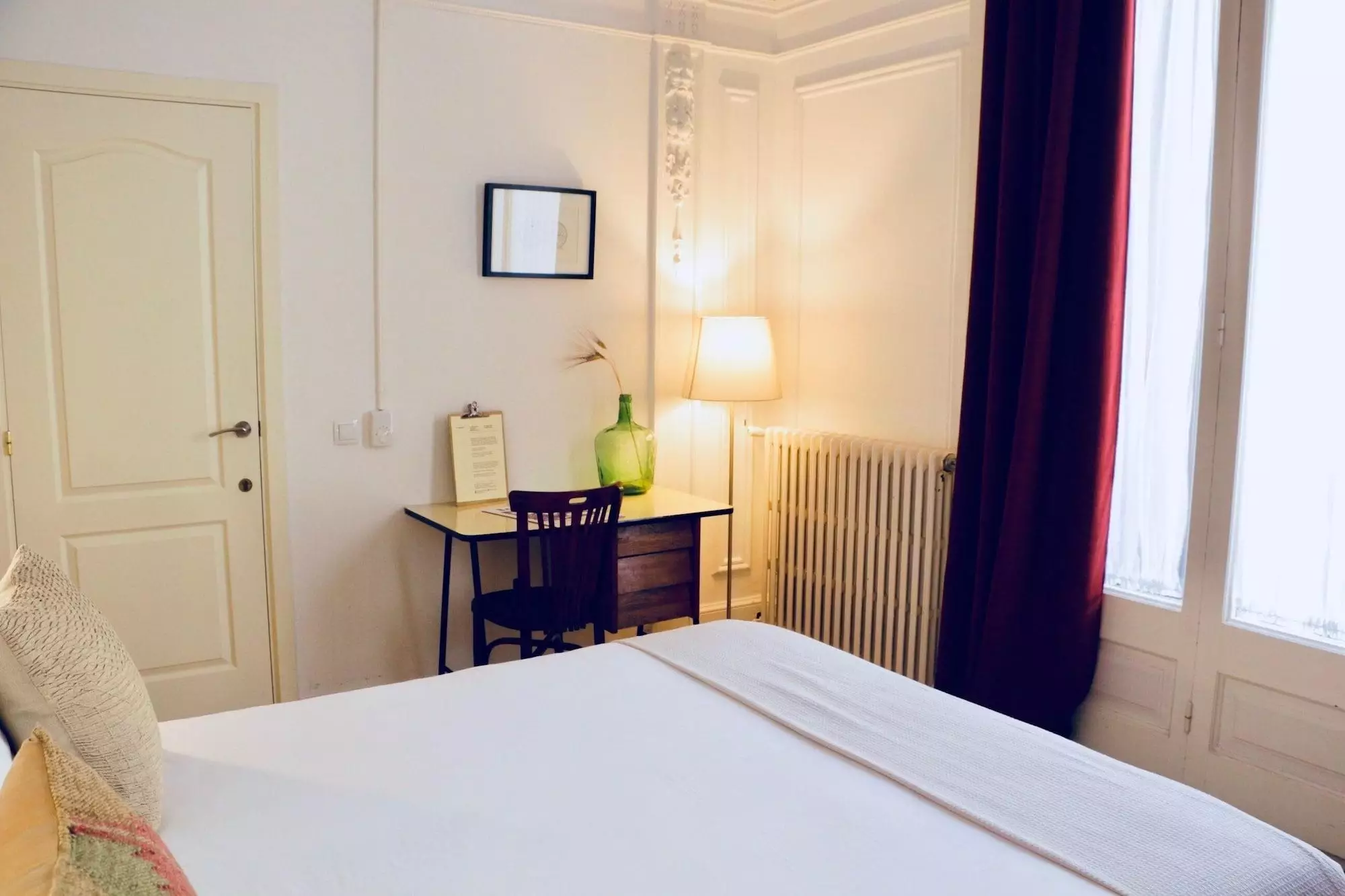 Alibaba https://cdn.alibaba.ir/ostorage/hotel-accommodation-images/6a08515a61ec039ef75ef18f_Barcelona-La-Casa-Gran-Barcelona-B-B-1.webp