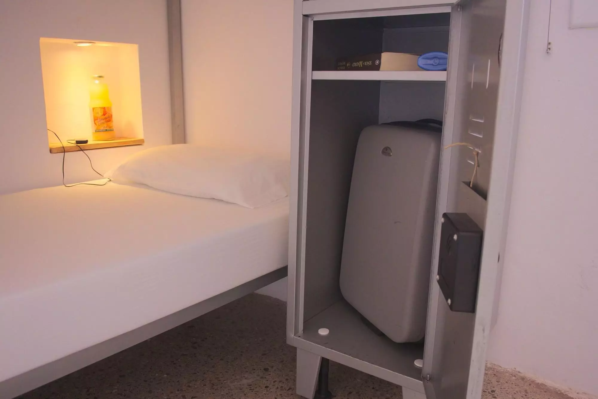 Alibaba https://cdn.alibaba.ir/ostorage/hotel-accommodation-images/6a08547161ec039ef75ef450_Barcelona-Jam-Hostel-Barcelona-1.webp