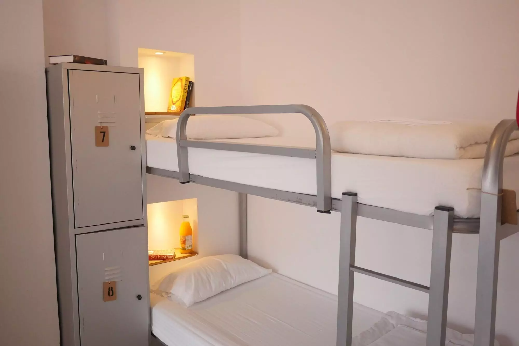 هتل Jam Hostel Barcelona بارسلونا