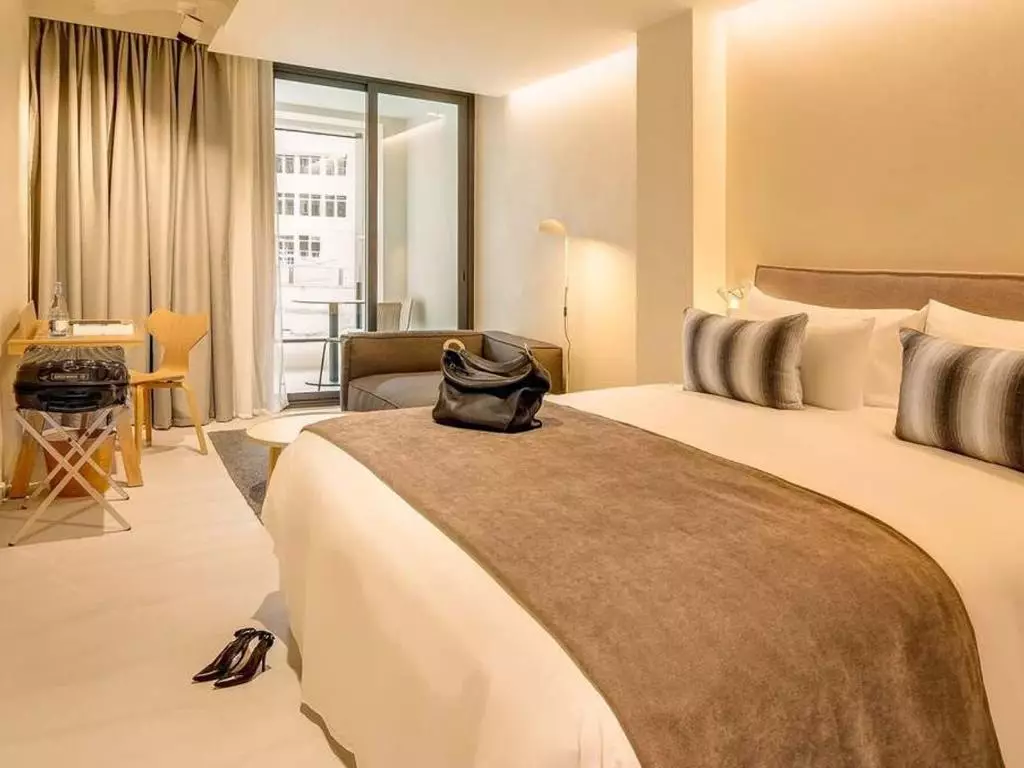 Alibaba https://cdn.alibaba.ir/ostorage/hotel-accommodation-images/6a0861c161ec039ef75efe3e_Barcelona-Ohla-Eixample-1.webp