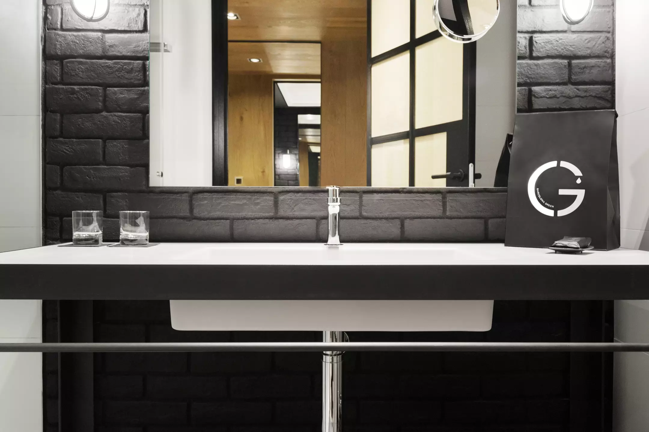 هتل The Corner Hotel بارسلونا