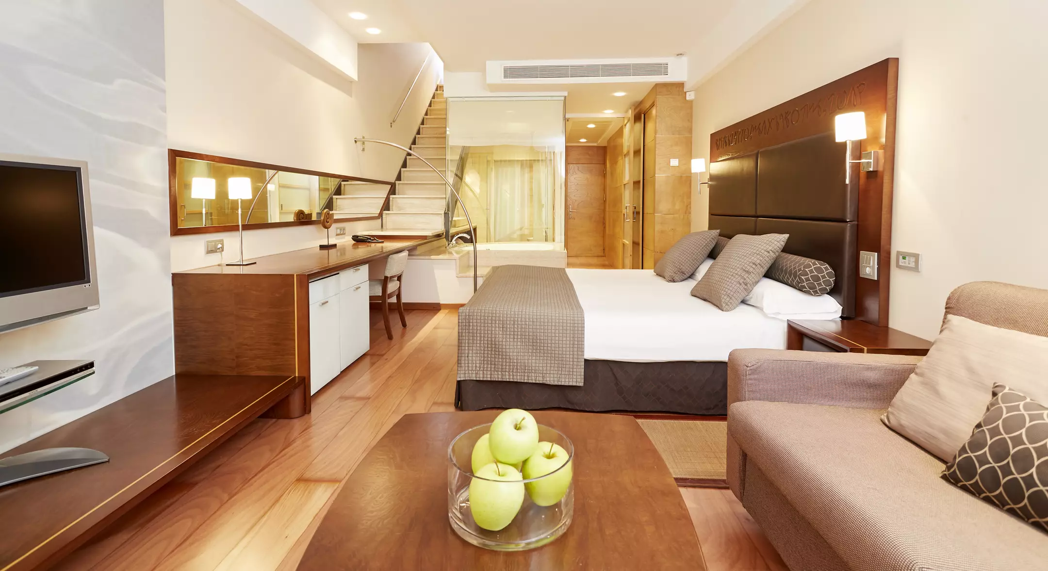 هتل Insotel Fenicia Prestige Suites & Spa Santa Eulalia