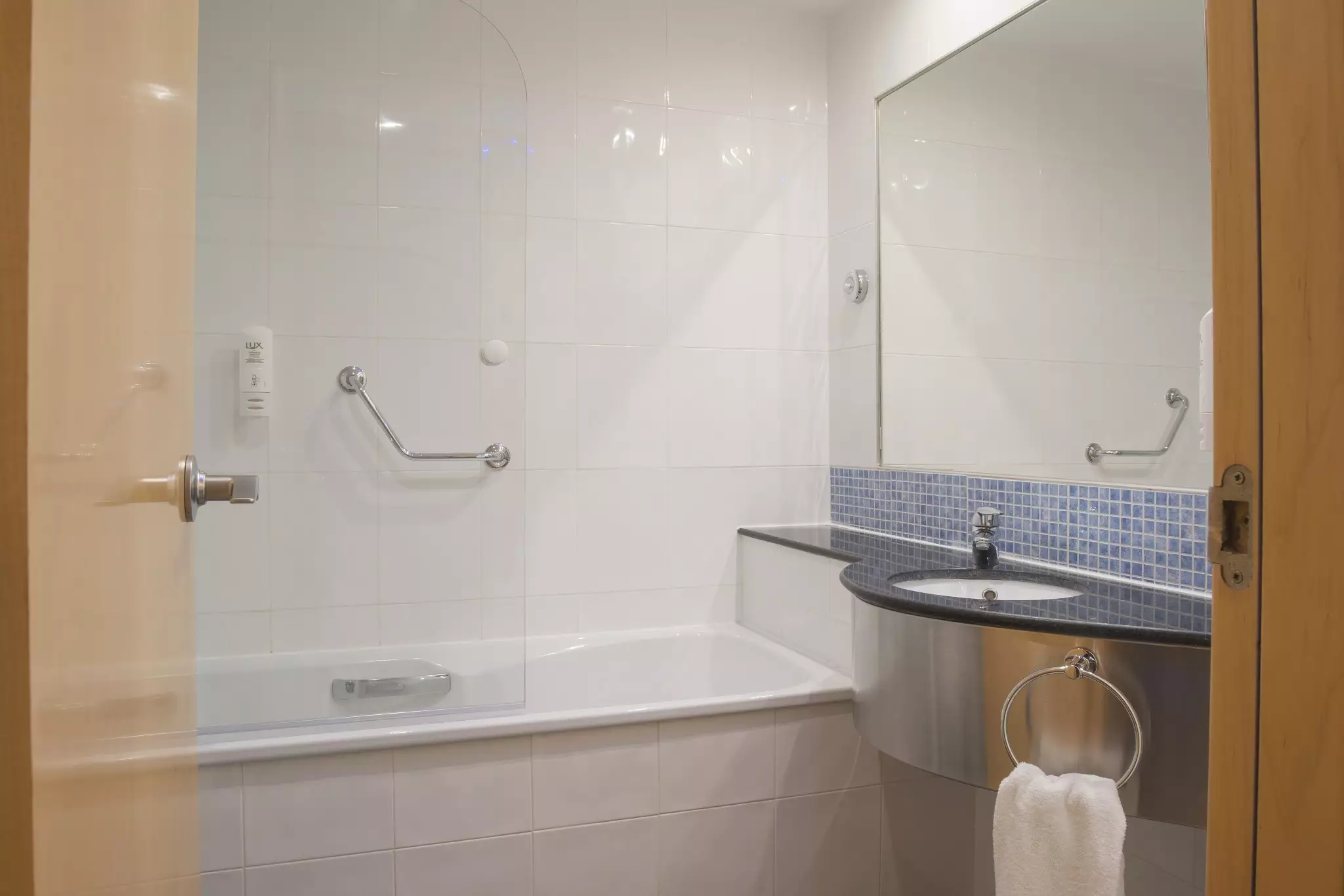 هتل Holiday Inn Express Valencia Bonaire Aldaia