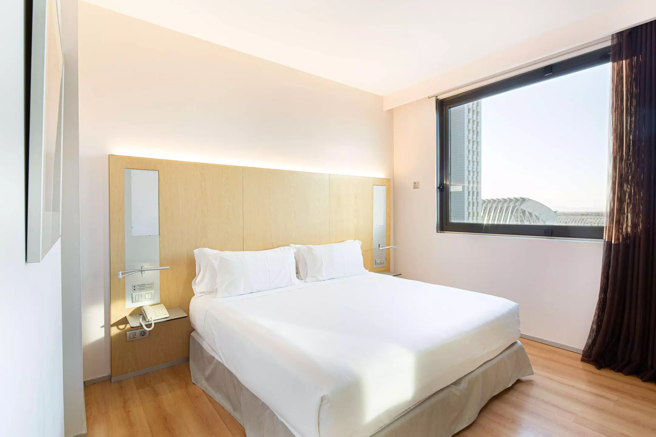 Alibaba https://cdn.alibaba.ir/ostorage/hotel-accommodation-images/6a08881761ec039ef75f1bc9_Valencia-Barcel-Valencia-1.webp