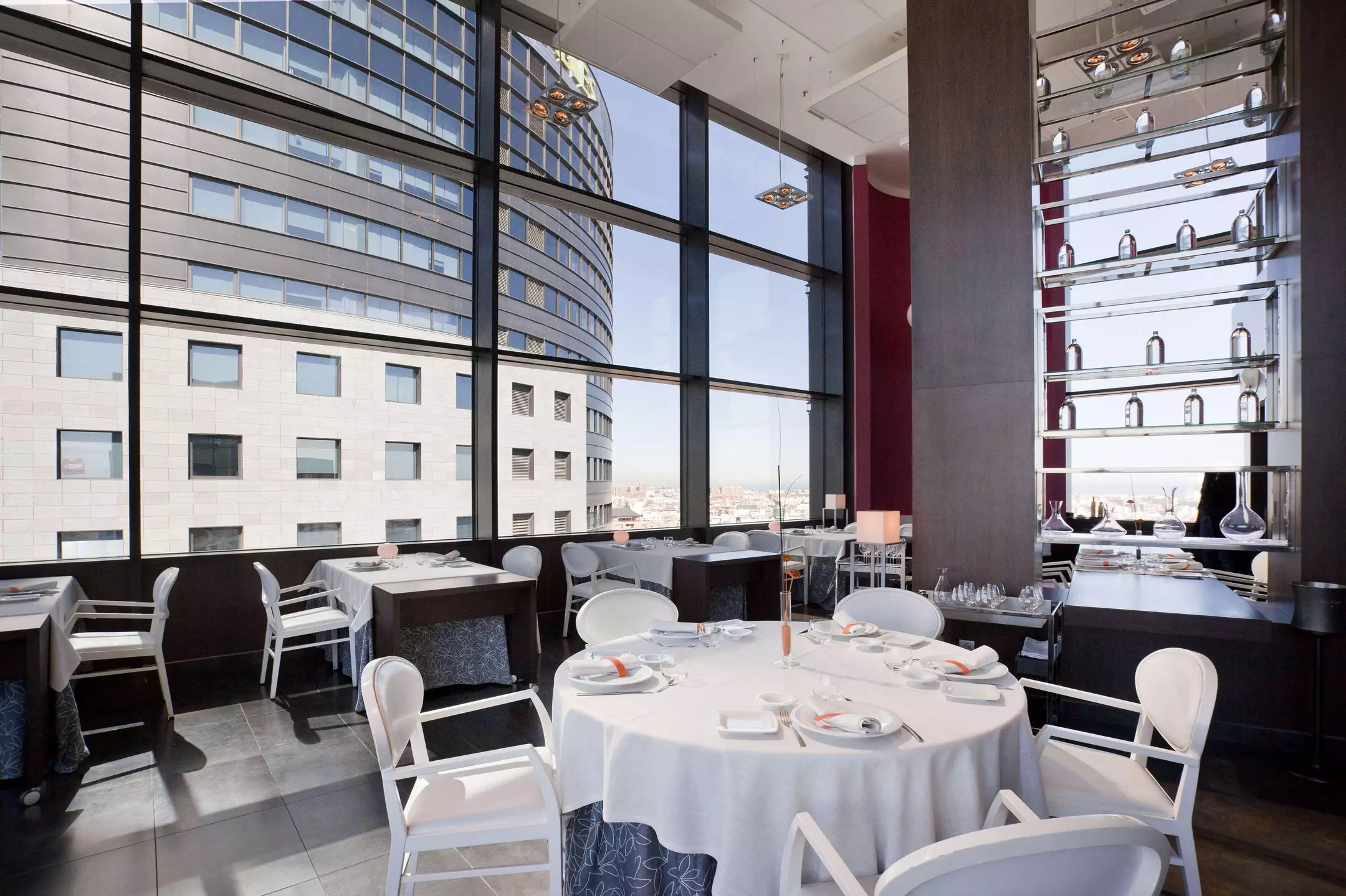 هتل Hotel ILUNION Aqua 4 والنسیا