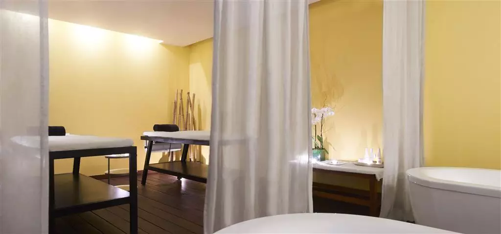 هتل The Westin Valencia والنسیا