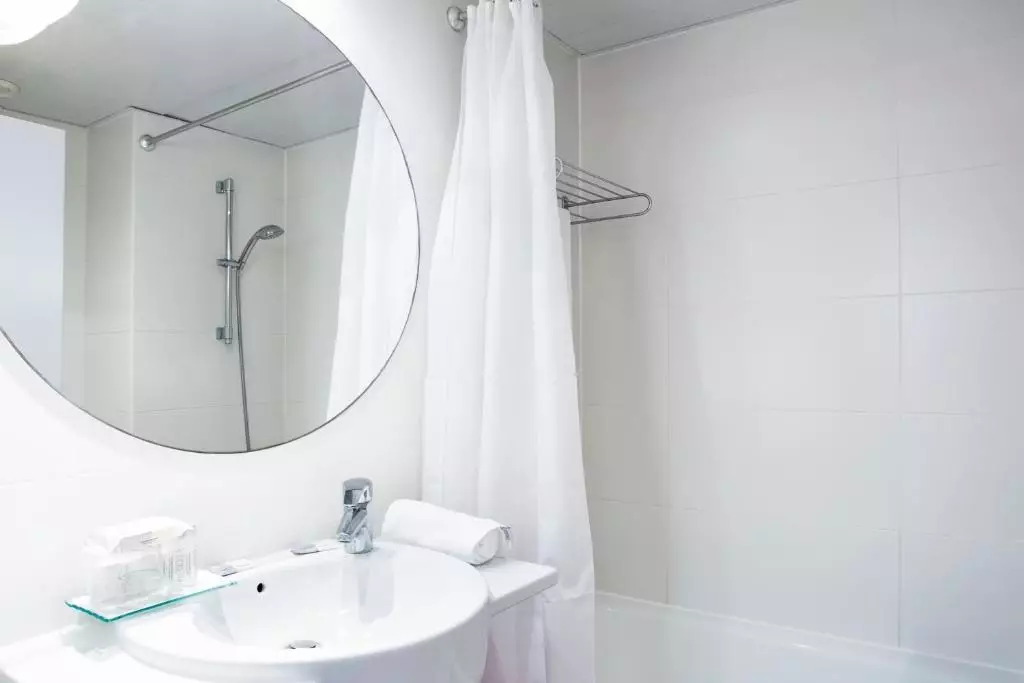 Alibaba https://cdn.alibaba.ir/ostorage/hotel-accommodation-images/6a08e61761ec039ef75f655d_Barcelona-Ciutat-Vella-Hotel-1.webp