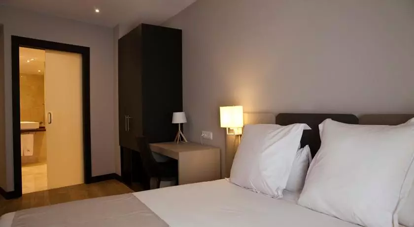 Alibaba https://cdn.alibaba.ir/ostorage/hotel-accommodation-images/6a08efa561ec039ef75f6cf2_Barcelona-May-Ramblas-Hotel-1.webp