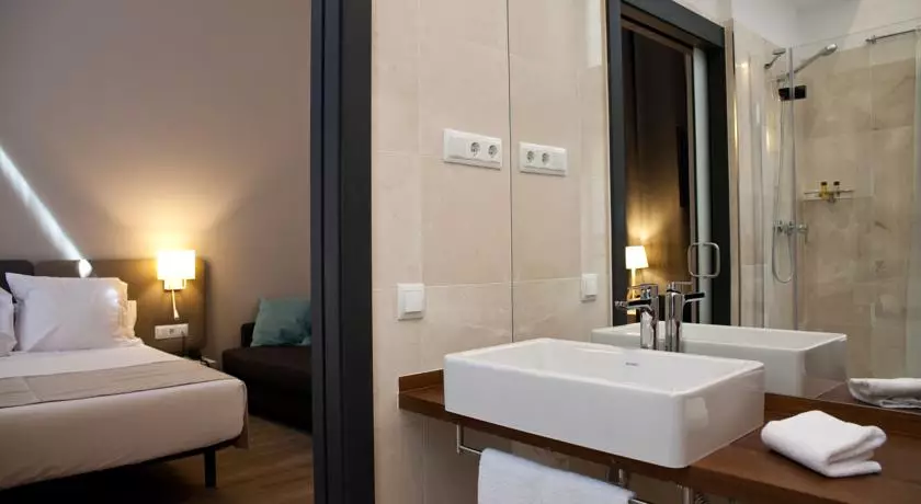 هتل May Ramblas Hotel بارسلونا