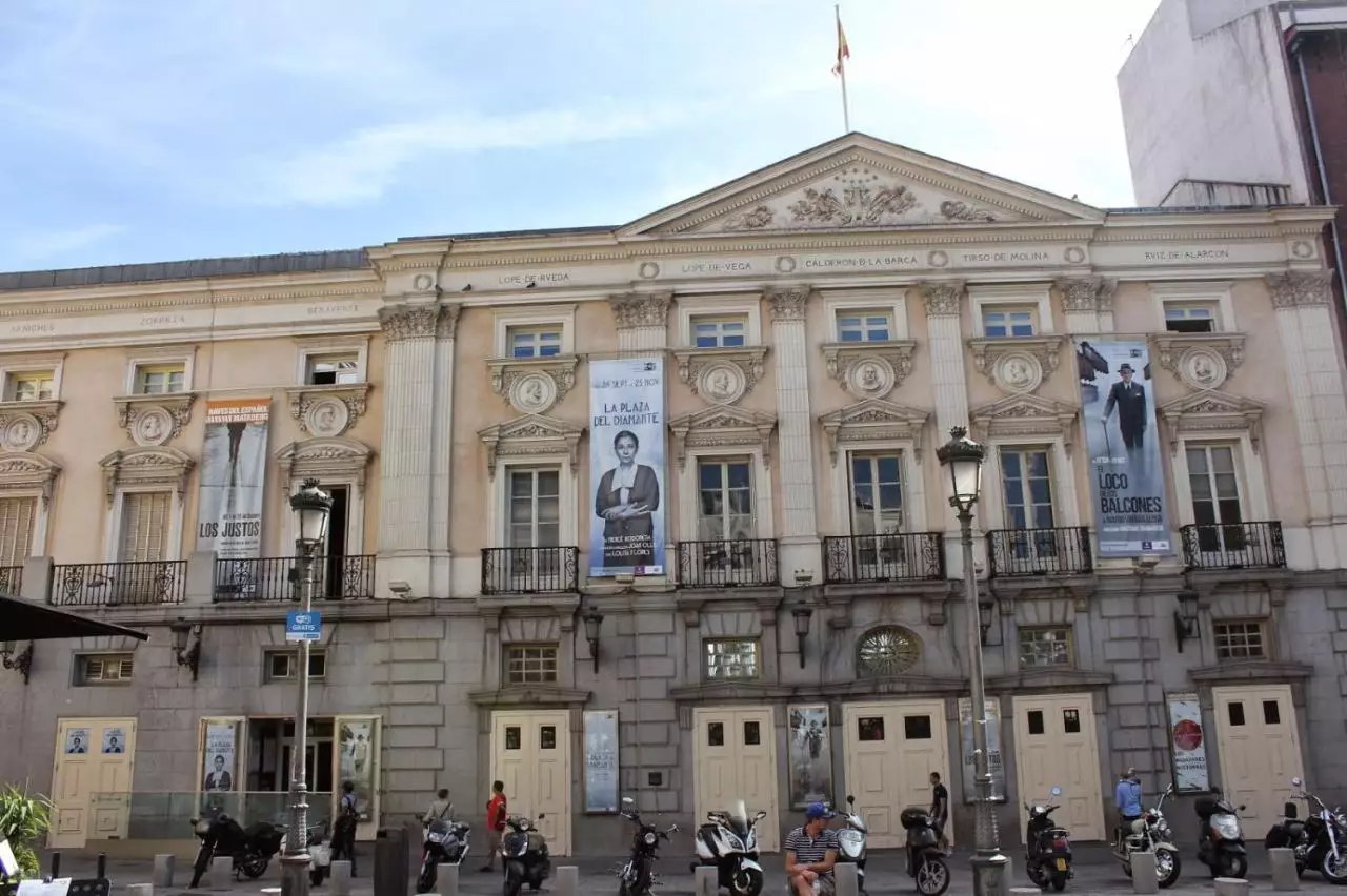 Alibaba https://cdn.alibaba.ir/ostorage/hotel-accommodation-images/6a09106a61ec039ef75f8662_Madrid-Hostal-Alexis-Madrid-0.webp