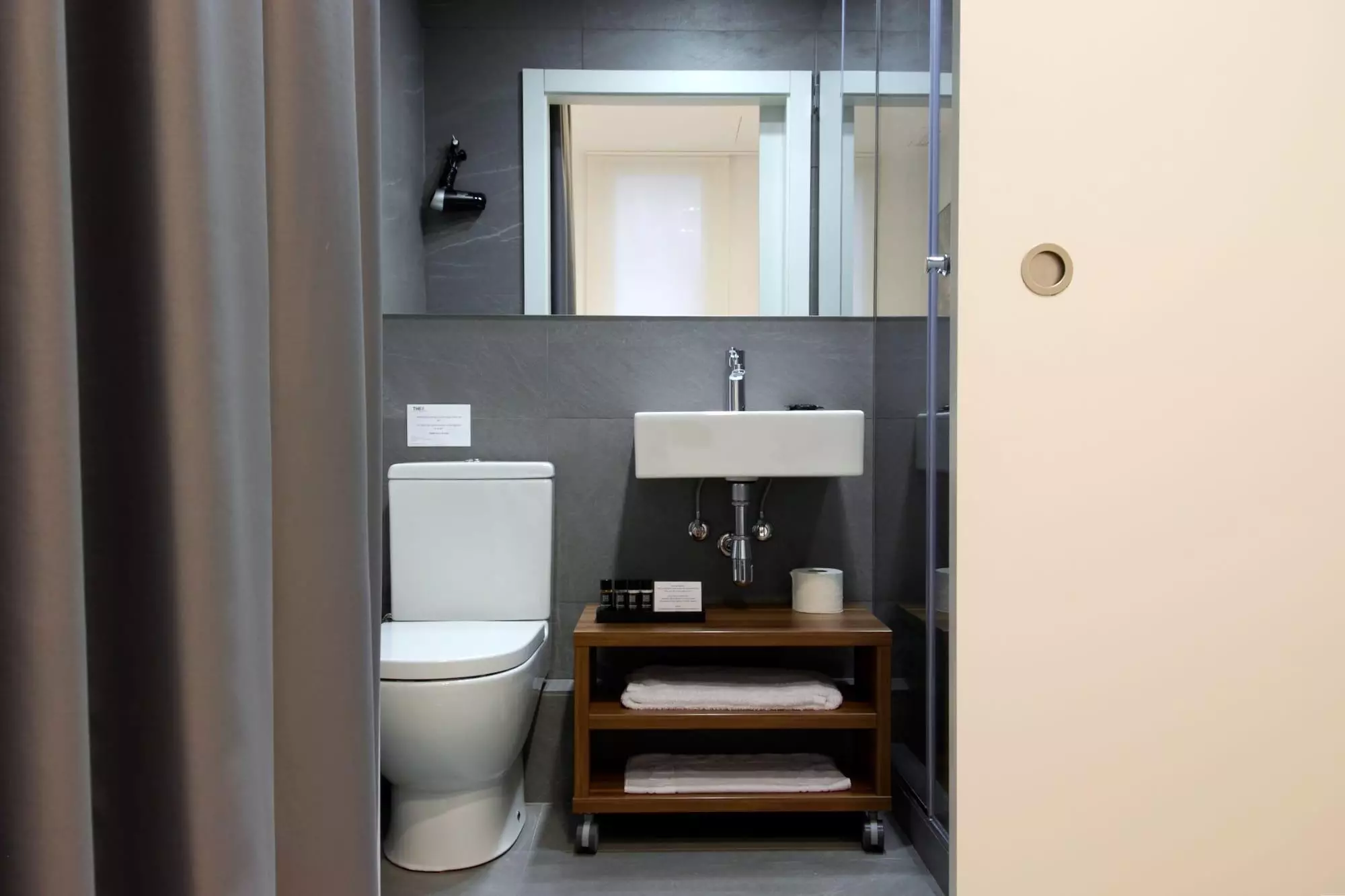 هتل THE 8 Boutique B&B بارسلونا