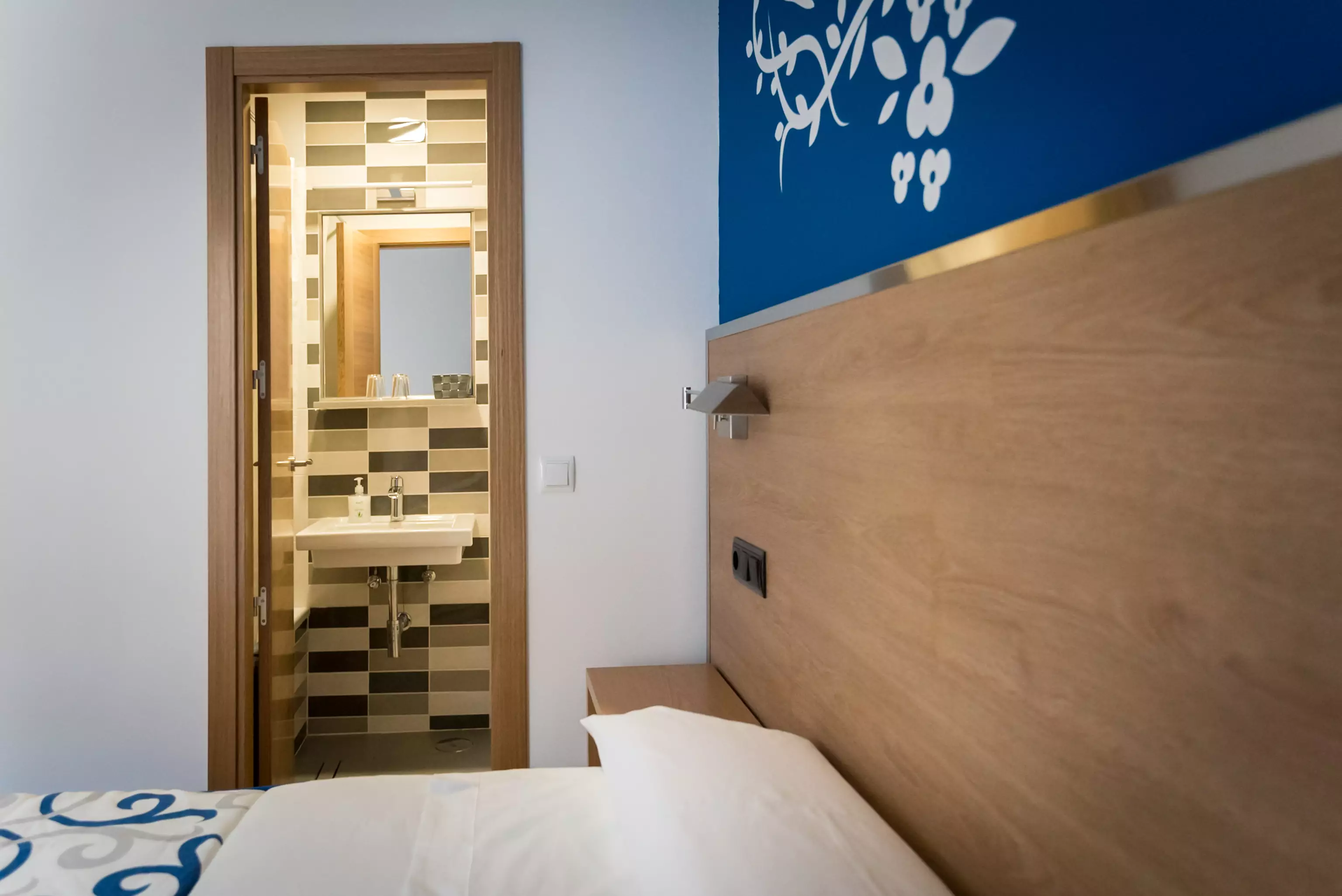 هتل Hostal Carracedo مادرید