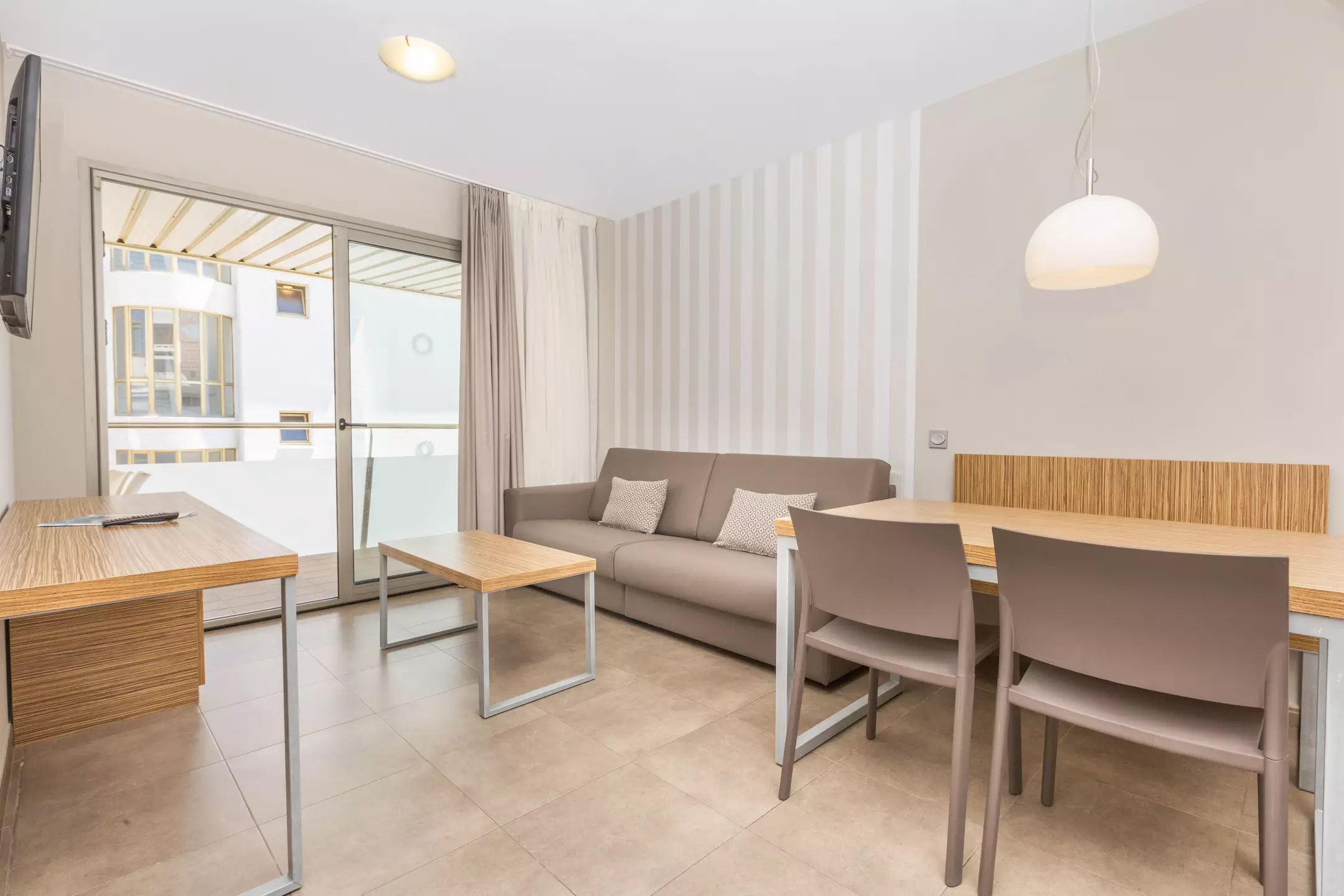 هتل Odissea Park Aparthotel Santa Susanna