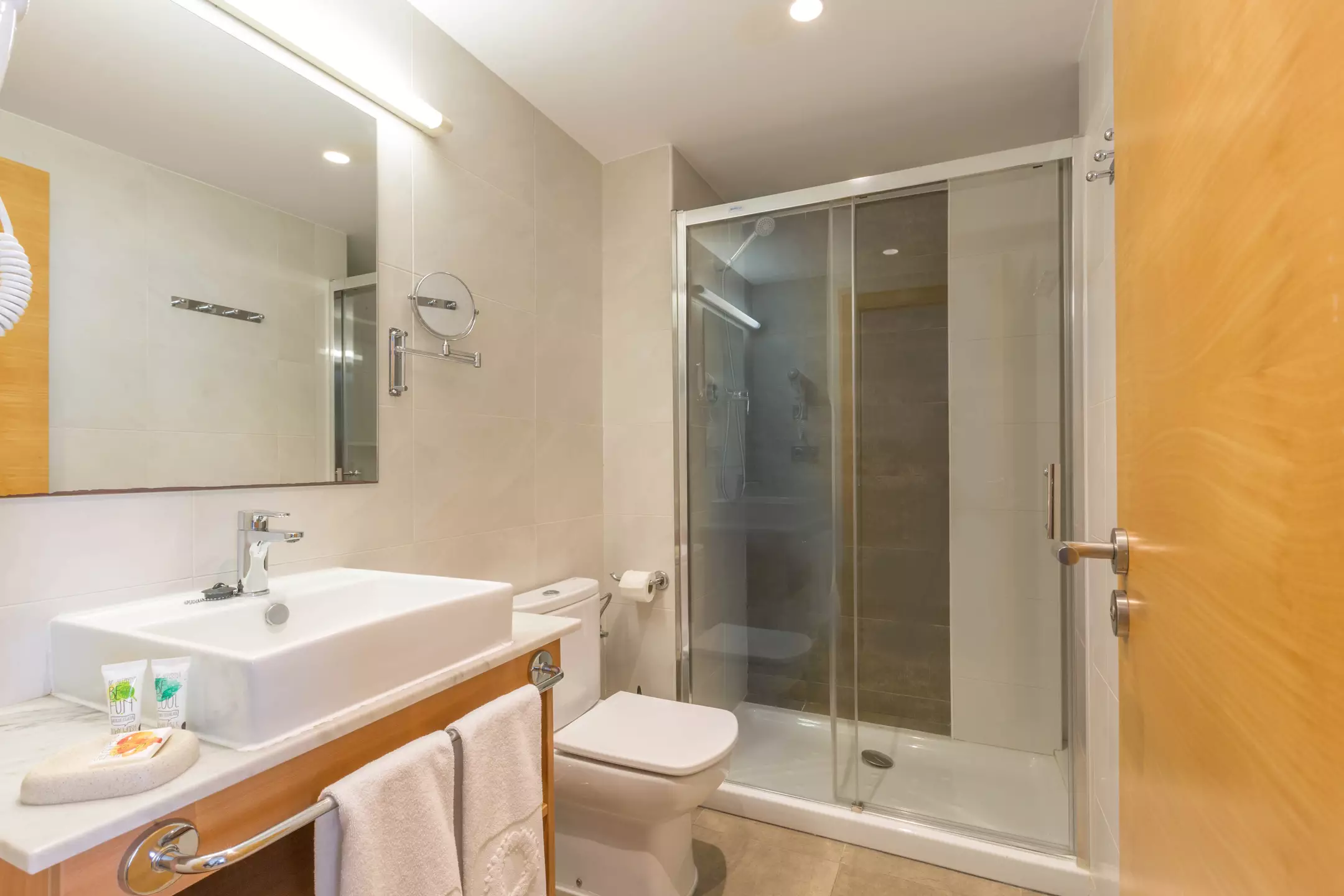 هتل Odissea Park Aparthotel Santa Susanna