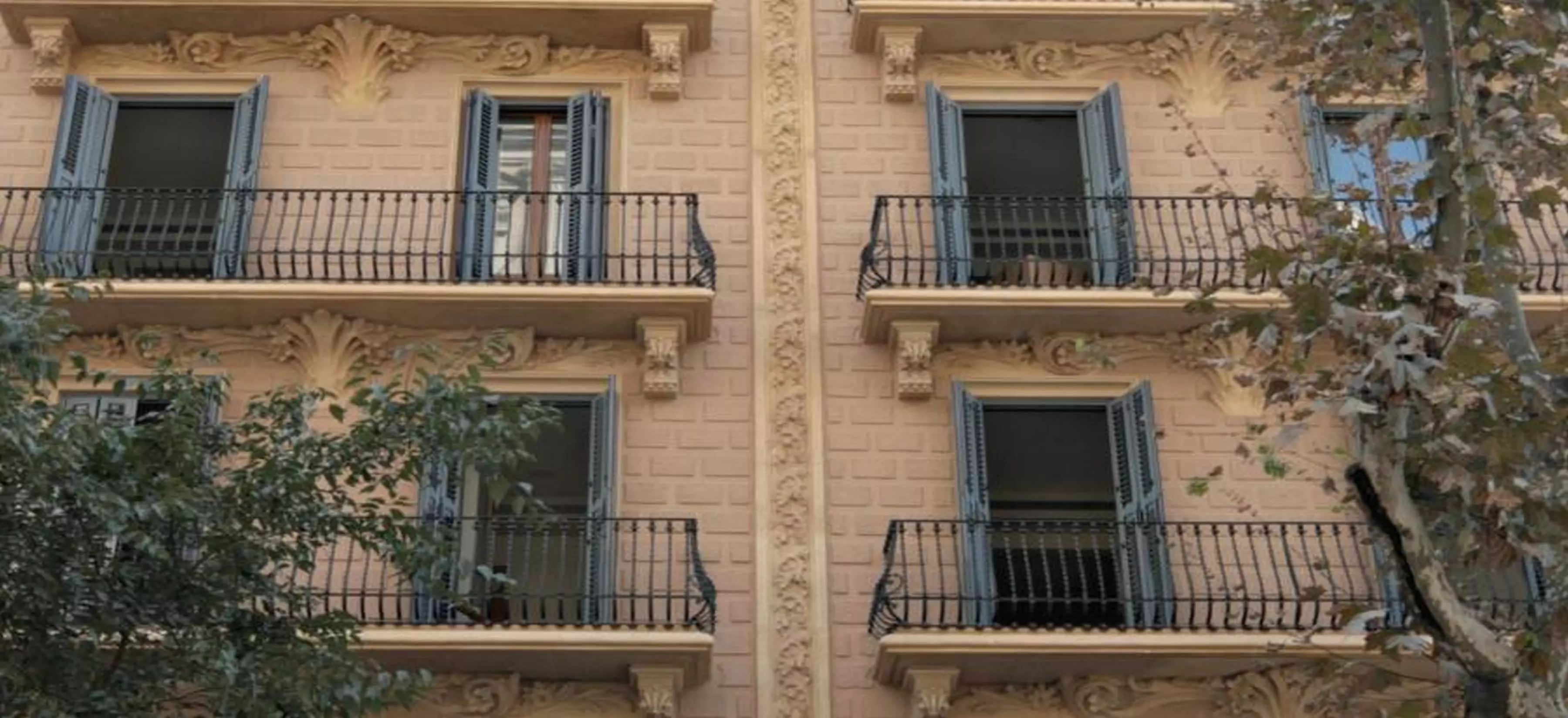 هتل Uma Suites Luxury Midtown بارسلونا