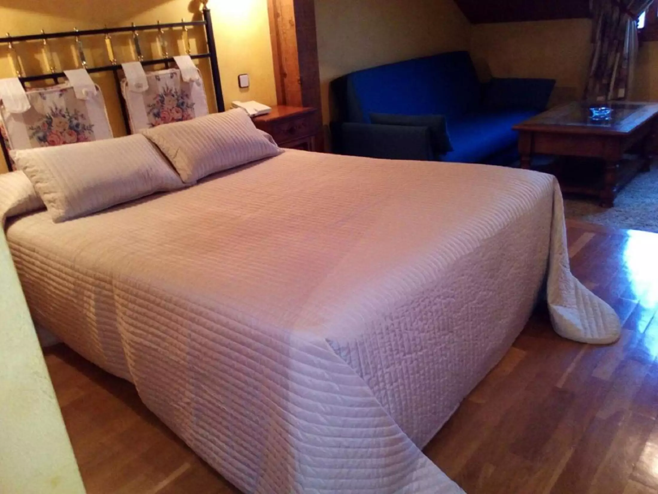 Alibaba https://cdn.alibaba.ir/ostorage/hotel-accommodation-images/6a09851e61ec039ef75fe24d_Becerril-De-La-Sierra-Hotel-Las-Gacelas-by-Selecta-1.webp