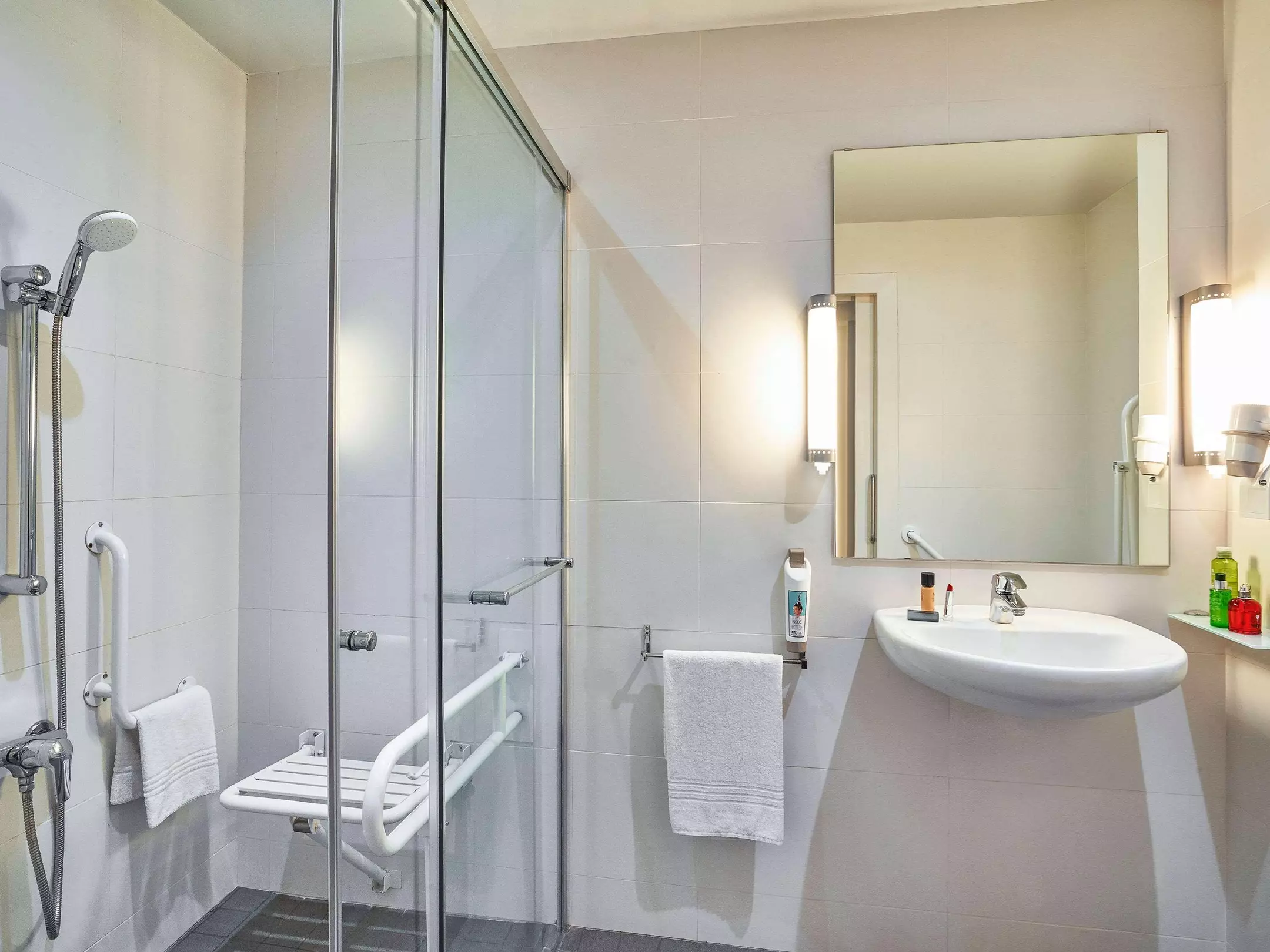 هتل ibis Barcelona Meridiana بارسلونا
