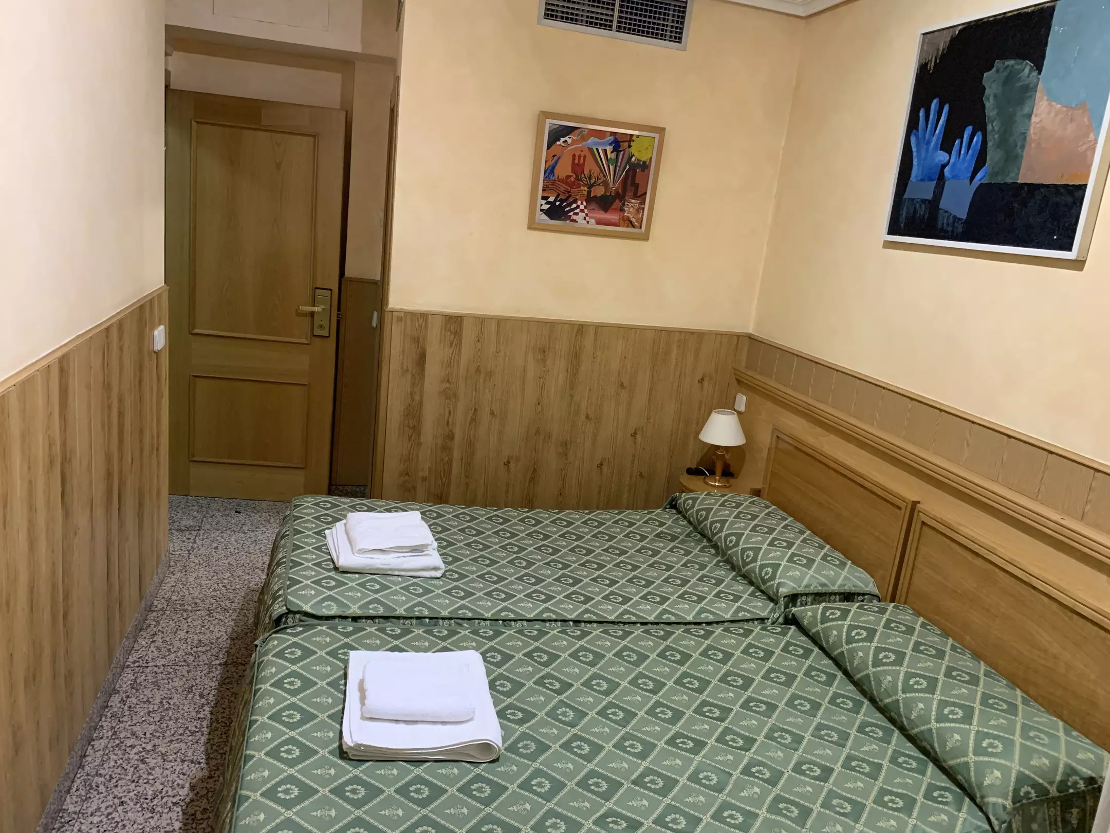 هتل Hostal Juan XXIII San Sebastián de los Reyes