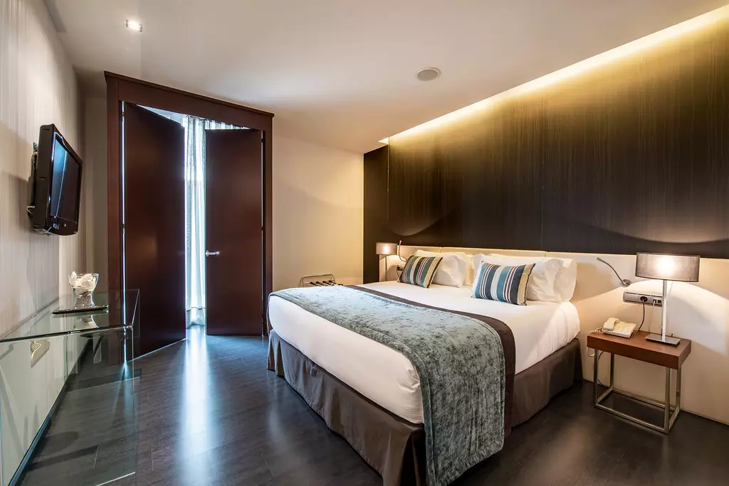 Alibaba https://cdn.alibaba.ir/ostorage/hotel-accommodation-images/6a09a98561ec039ef75ffc25_Saragossa-Diagonal-Plaza-1.webp