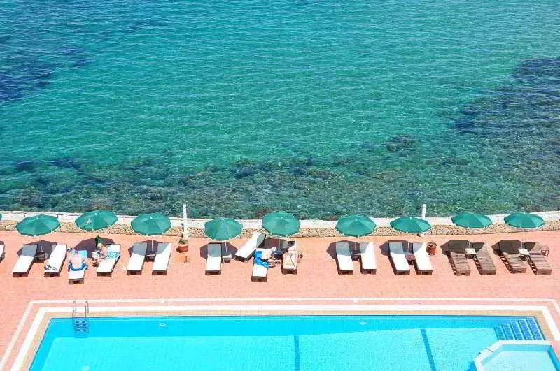 هتل Manolya Hotel Kyrenia