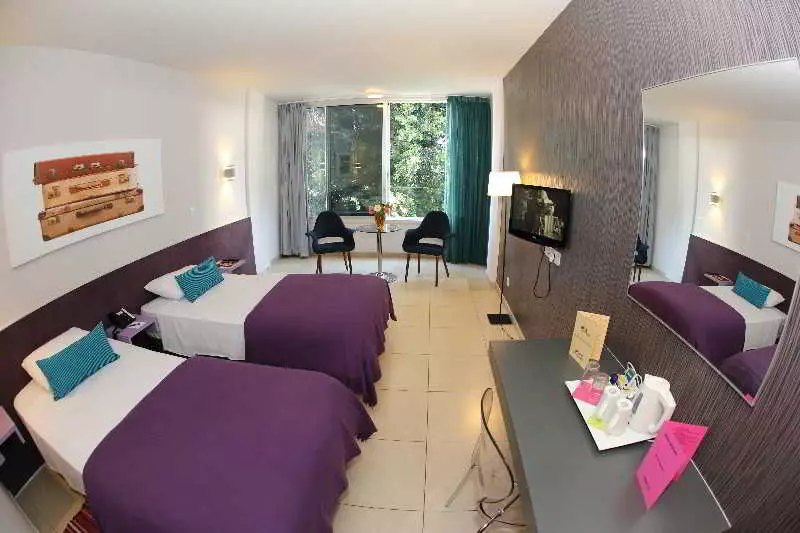 هتل Altius Boutique Hotel نیکوزیا