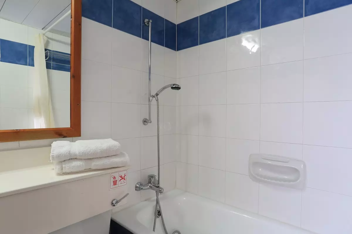 Alibaba https://cdn.alibaba.ir/ostorage/hotel-accommodation-images/6a0a4feec86edf55f72290e6_Paphos-Eleni-Holiday-Village-1.webp