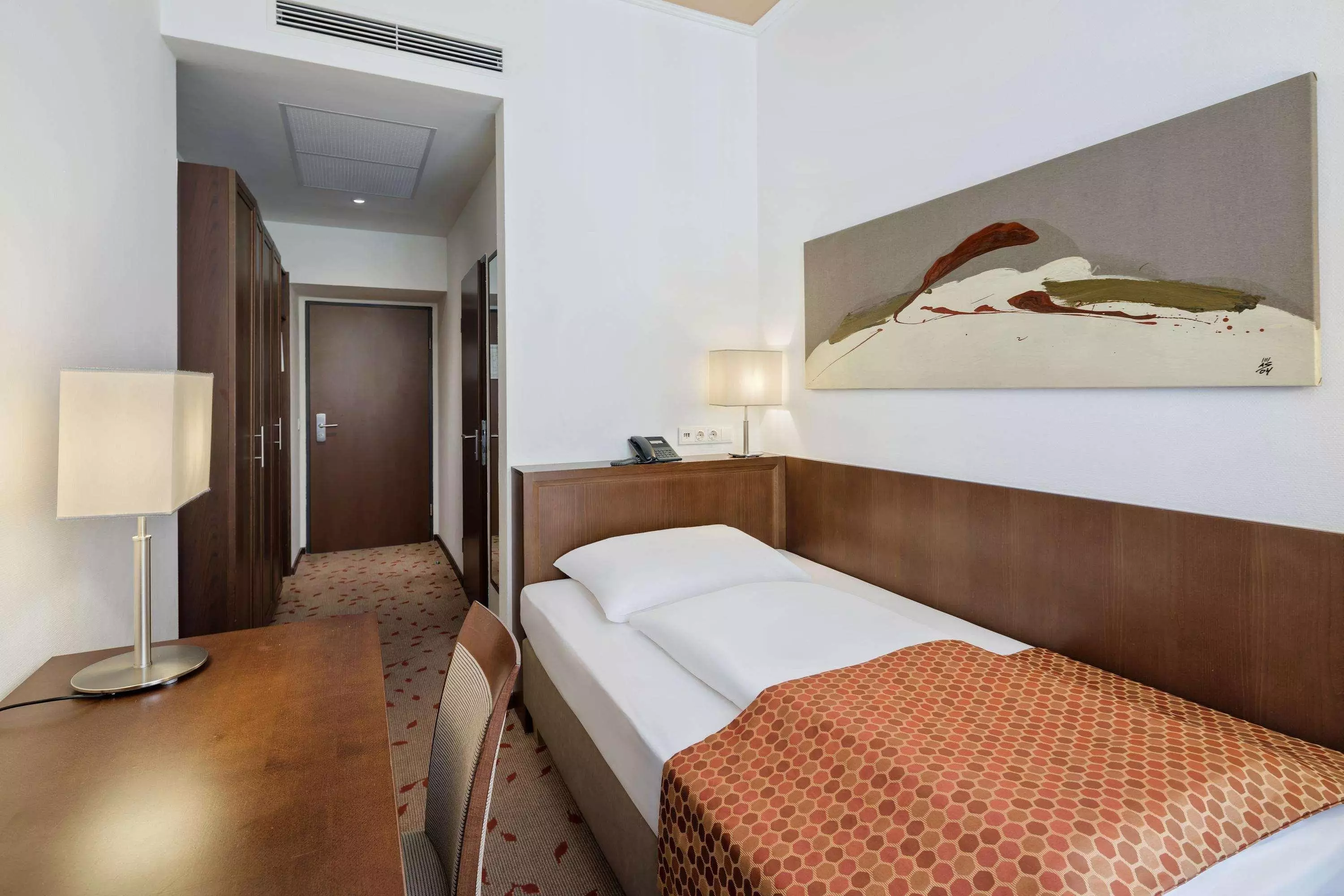Alibaba https://cdn.alibaba.ir/ostorage/hotel-accommodation-images/6a0a8df661ec039ef76043d4_Vienna-Hotel-Rathauspark-Wien-a-member-of-Radisson-Individuals-1.webp