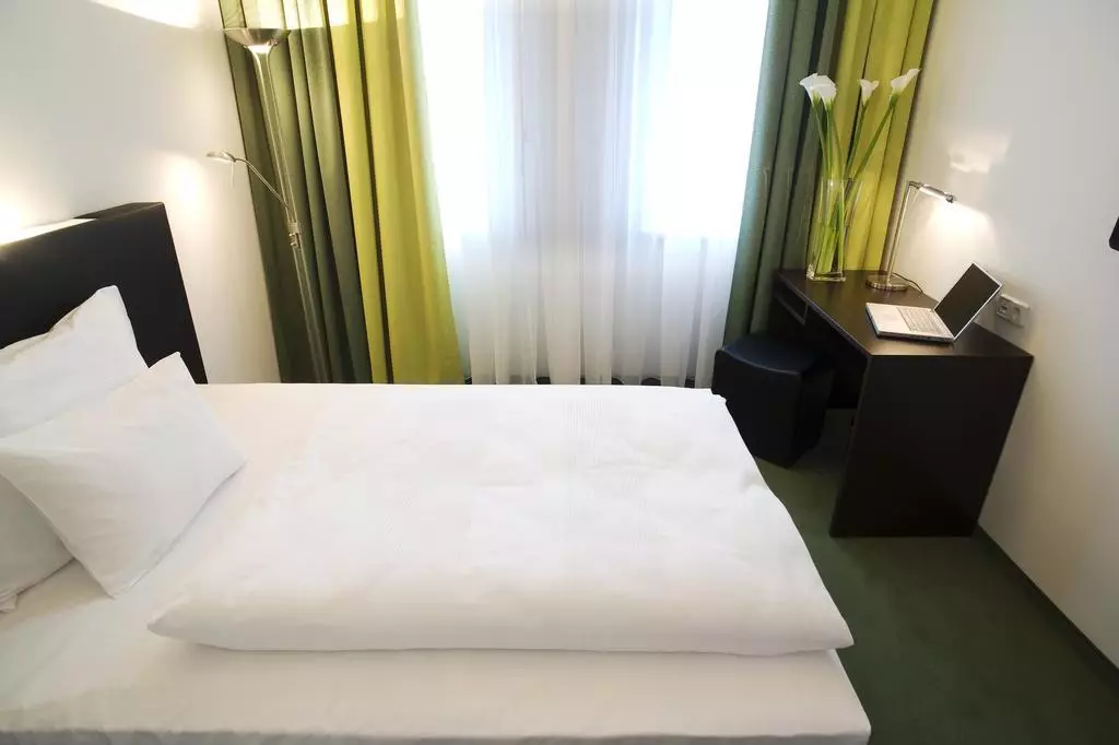 Alibaba https://cdn.alibaba.ir/ostorage/hotel-accommodation-images/6a0aa2be61ec039ef7605583_Vienna-Rainers-1.webp