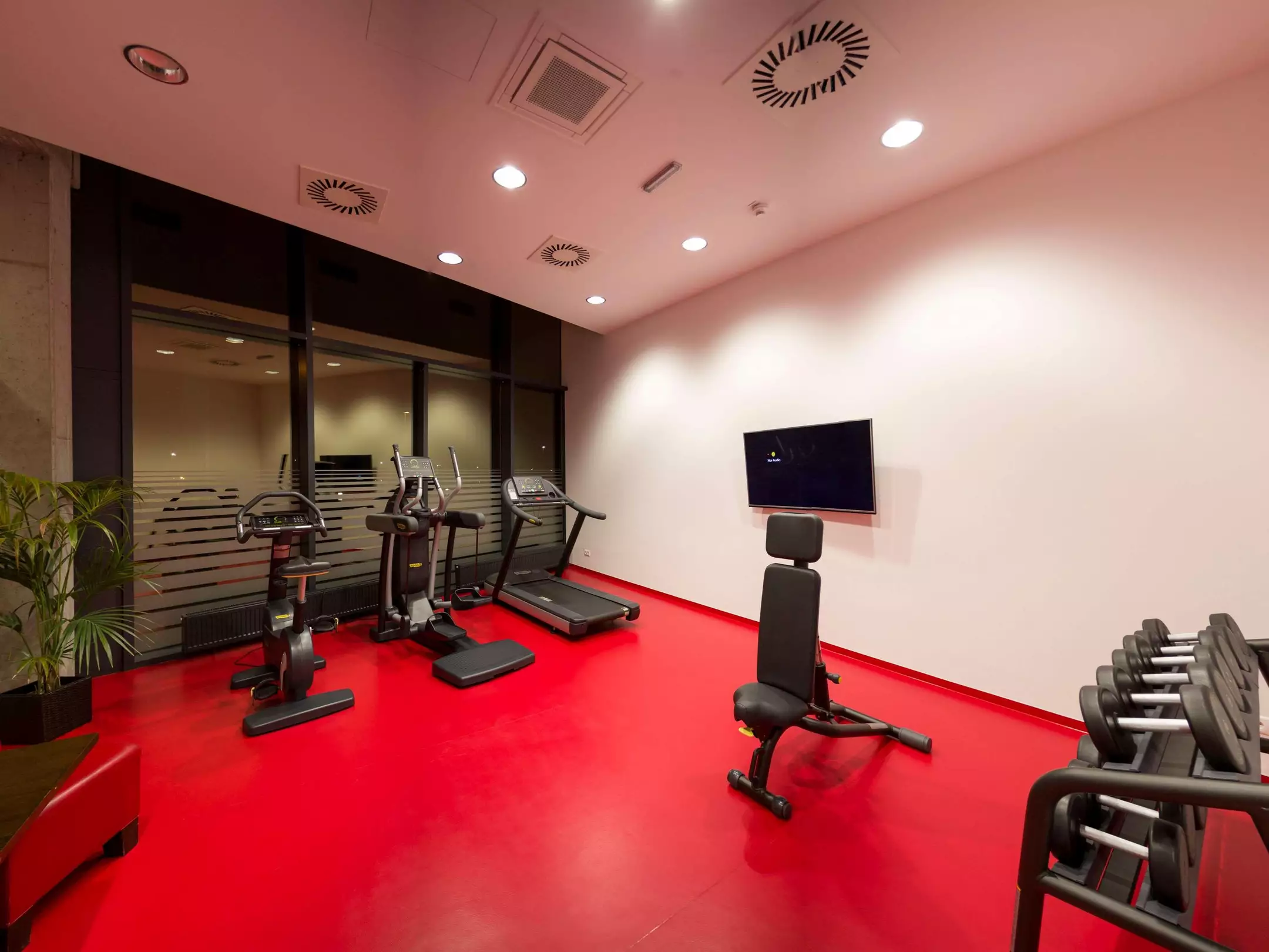 Alibaba https://cdn.alibaba.ir/ostorage/hotel-accommodation-images/6a0aa4d561ec039ef760573e_Schwechat-ibis-Vienna-Airport-1.webp