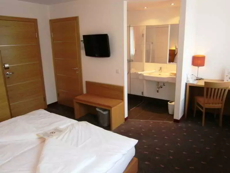Alibaba https://cdn.alibaba.ir/ostorage/hotel-accommodation-images/6a0aad8061ec039ef7605eb0_Vienna-Fabrik-1.webp
