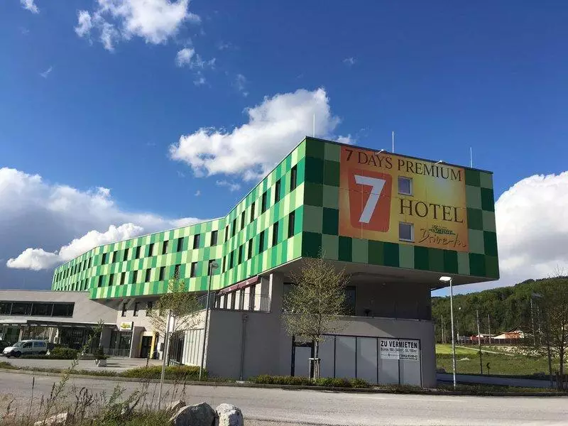 هتل 7 Days Premium Salzburg-Puch Puch bei Hallein