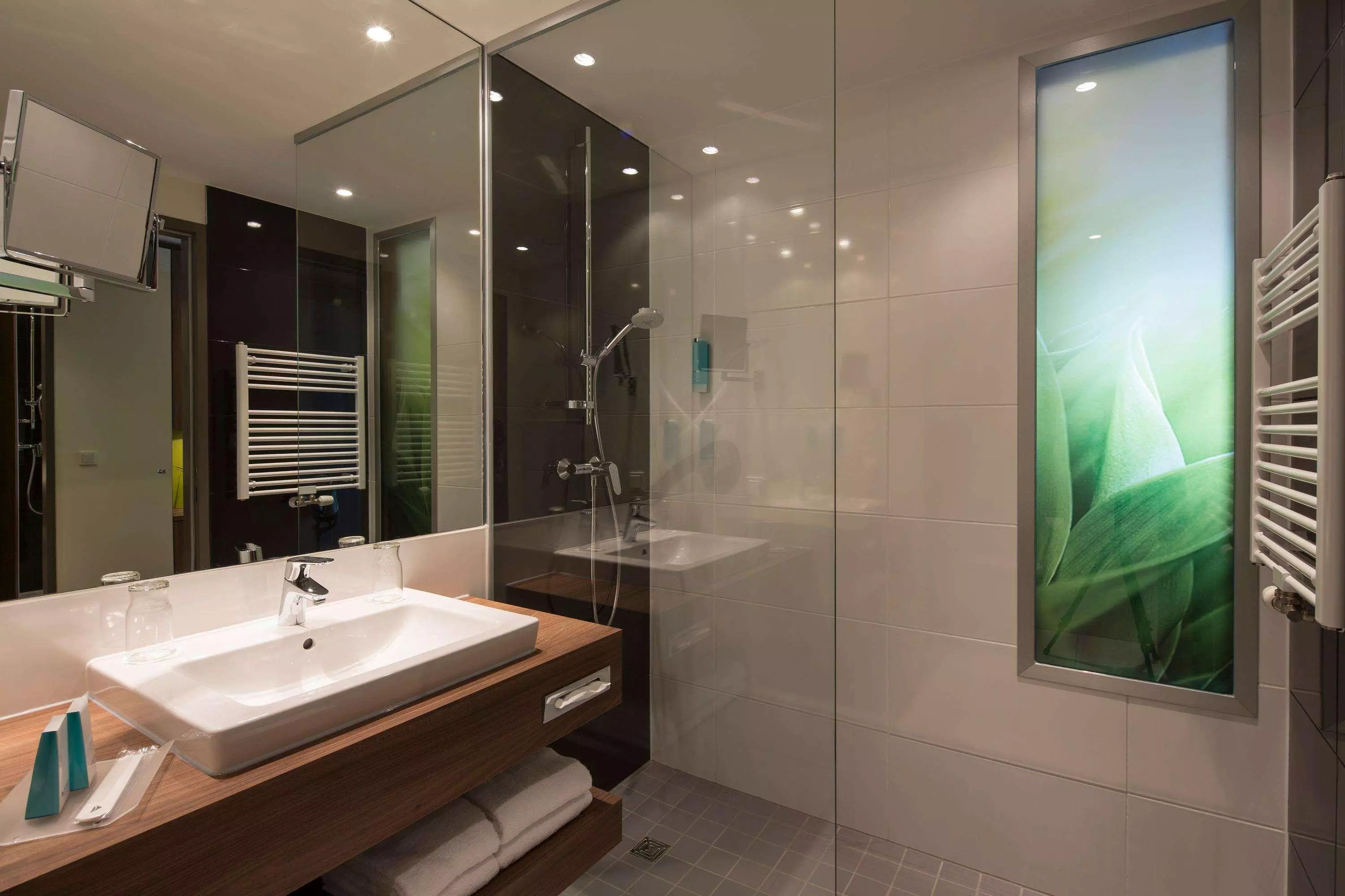 هتل Austria Trend Hotel Doppio وین