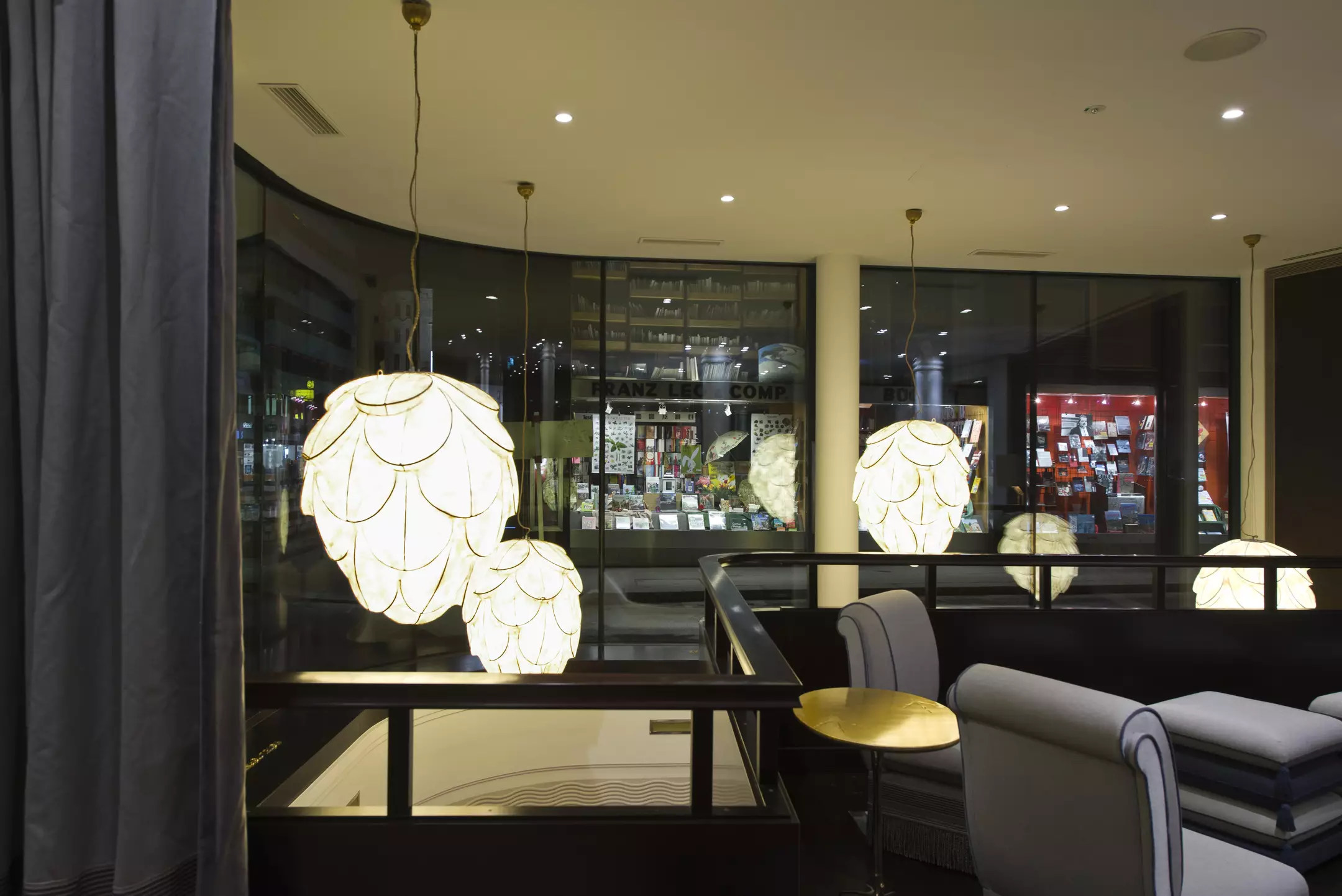 Alibaba https://cdn.alibaba.ir/ostorage/hotel-accommodation-images/6a0ab92361ec039ef76067b3_Vienna-Hotel-Topazz-1.webp