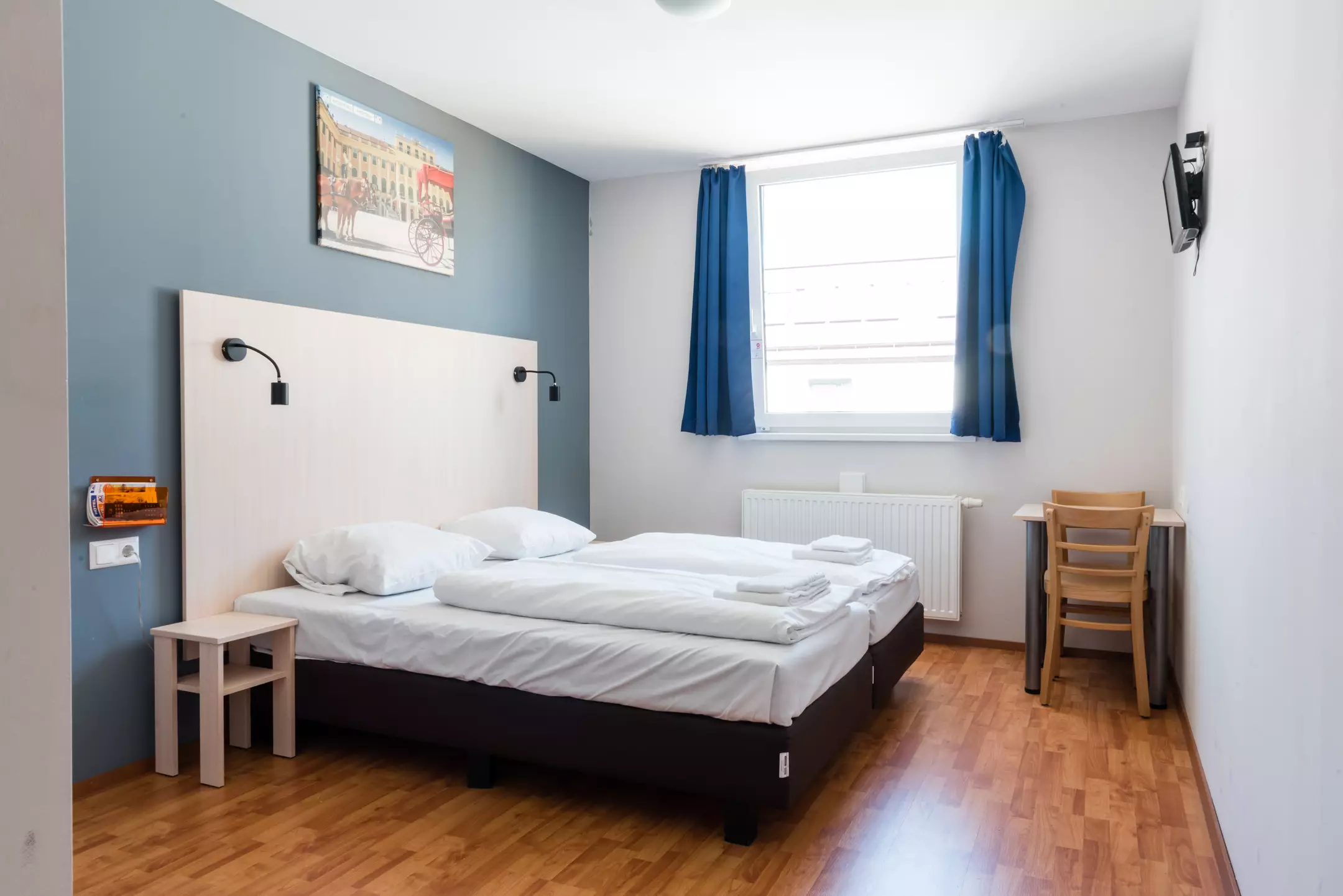 هتل a&o Wien Hauptbahnhof وین