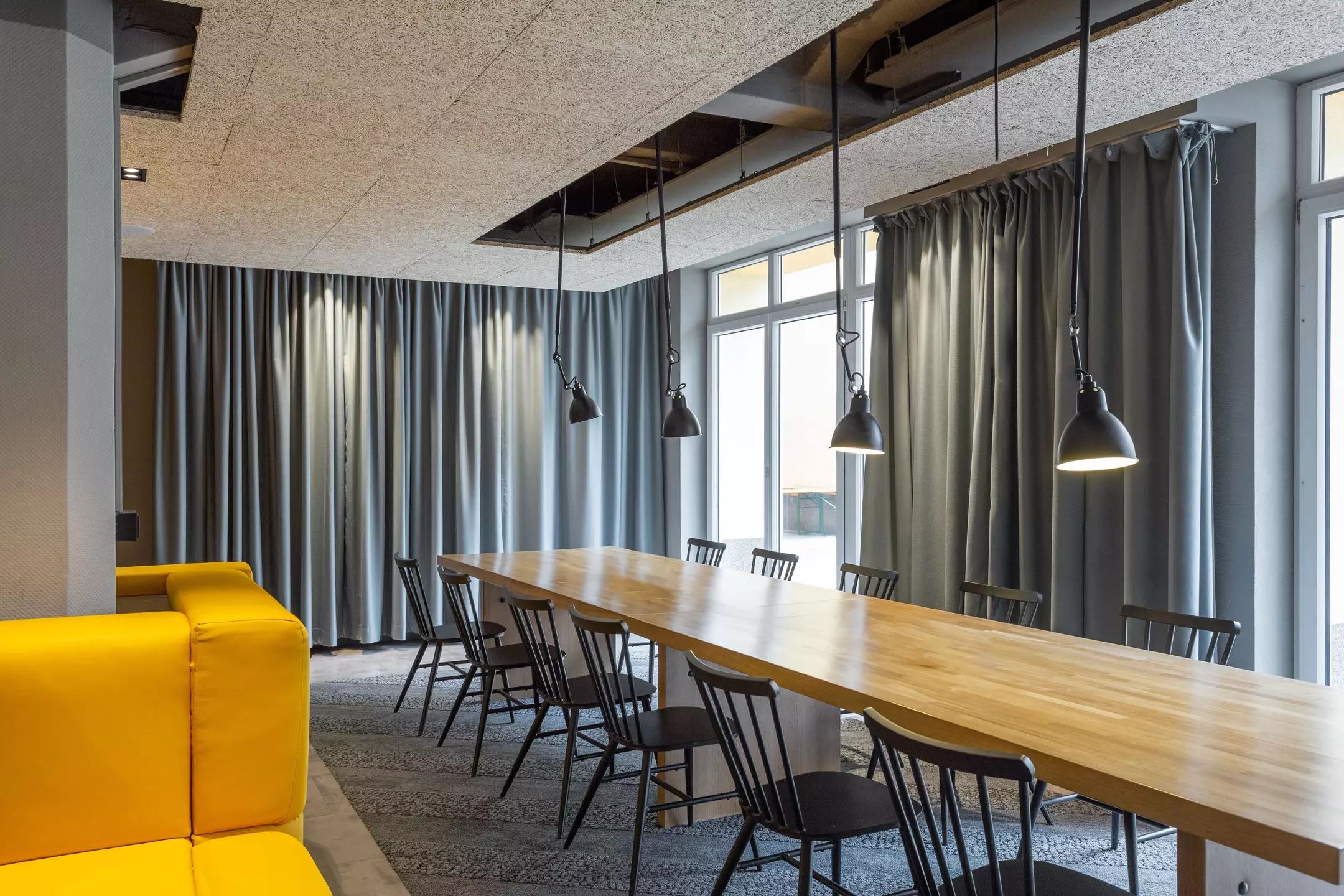 هتل a&o Wien Hauptbahnhof وین