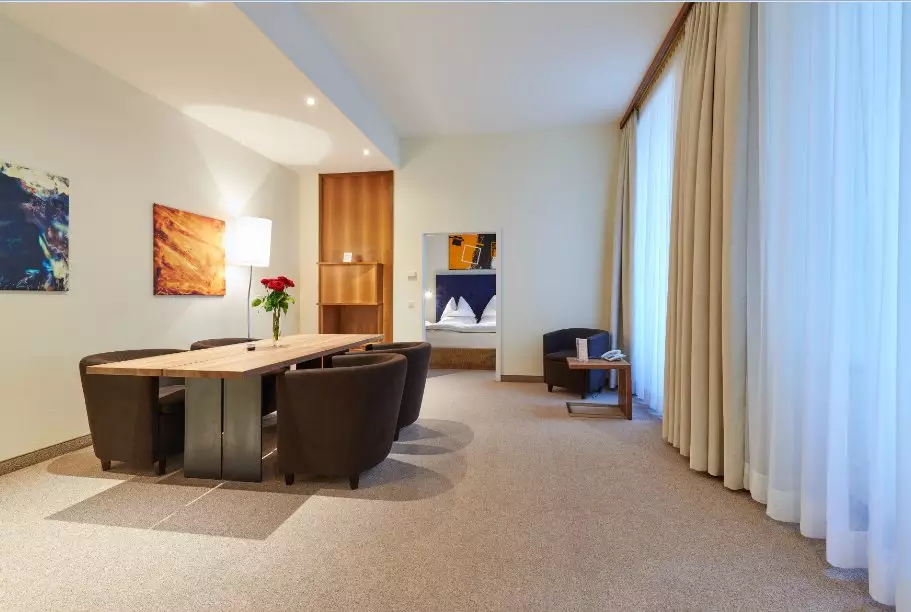 Alibaba https://cdn.alibaba.ir/ostorage/hotel-accommodation-images/6a0ac43e61ec039ef760719c_Vienna-HiLight-Suites-Hotel-1.webp