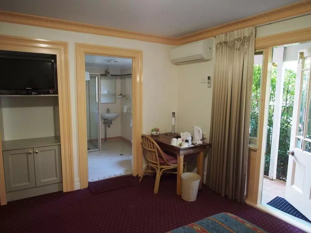 Alibaba https://cdn.alibaba.ir/ostorage/hotel-accommodation-images/6a0b331161ec039ef760b6ee_Sydney-McLaren-North-Sydney-1.webp