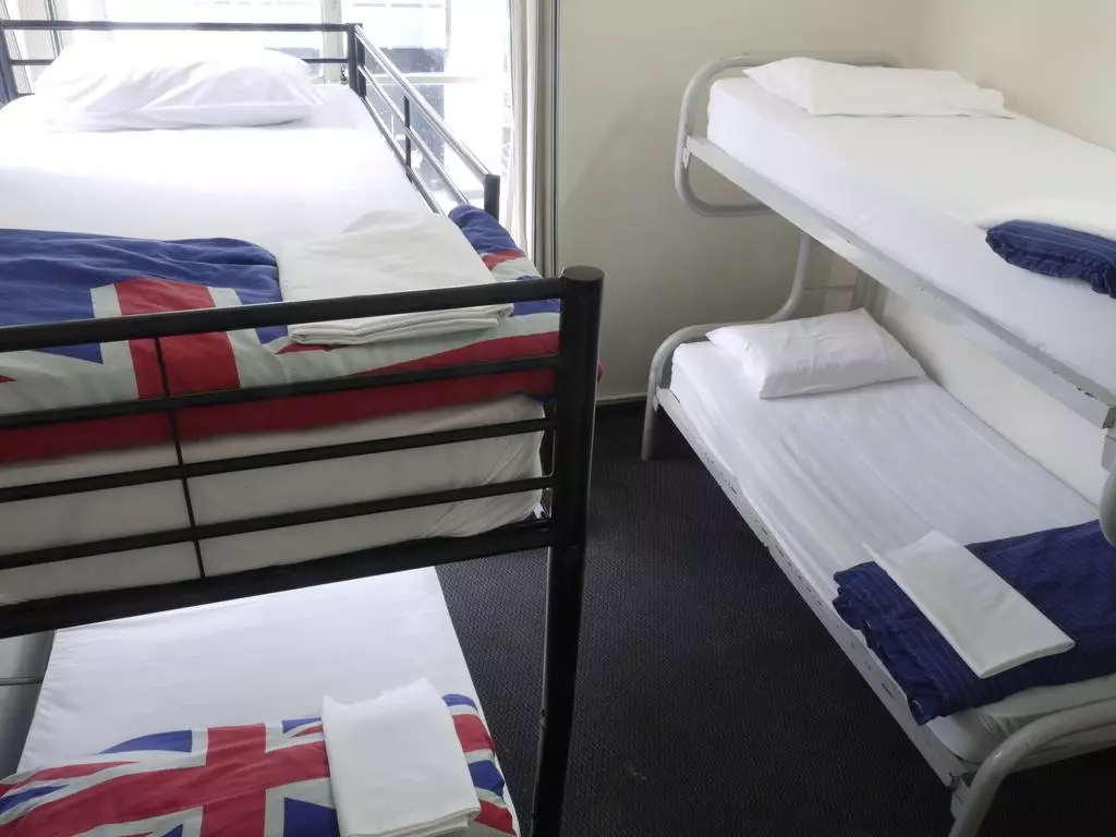 هتل Maze Backpackers Sydney