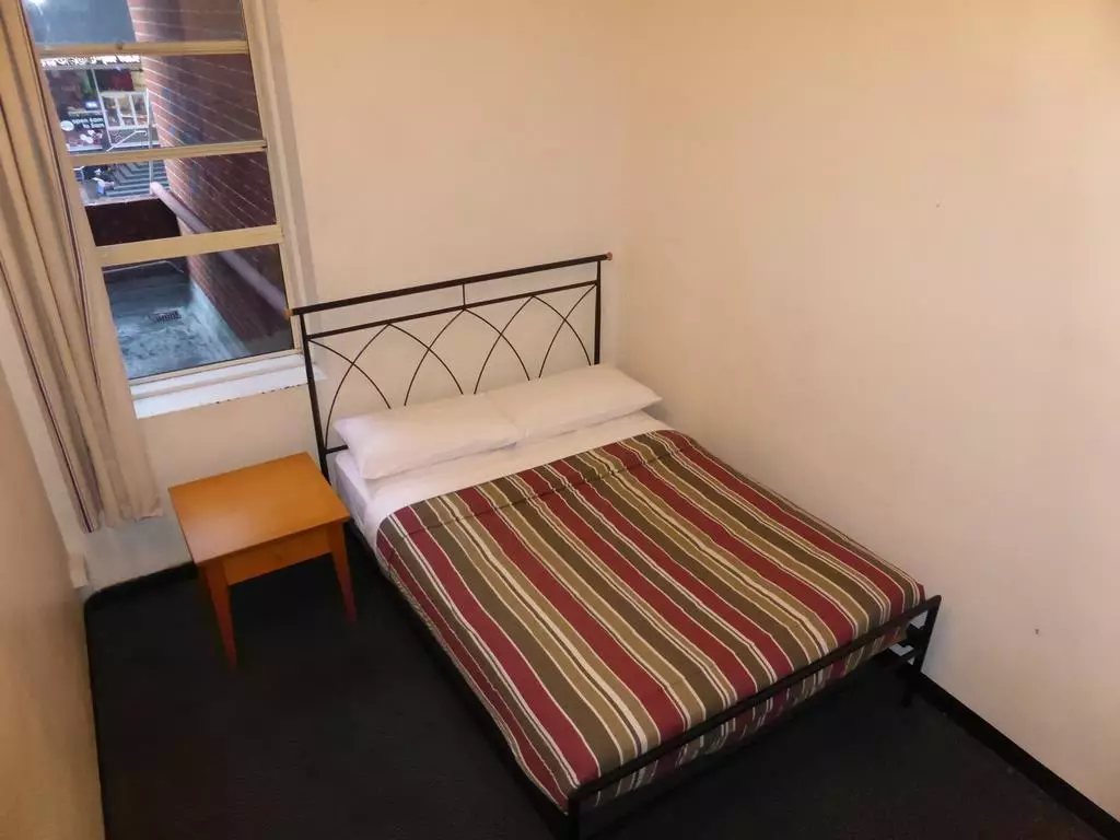 هتل Maze Backpackers Sydney