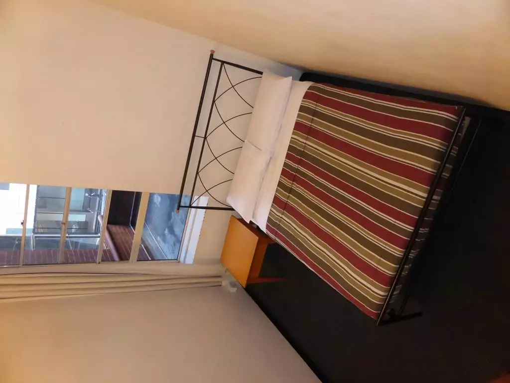 هتل Maze Backpackers Sydney