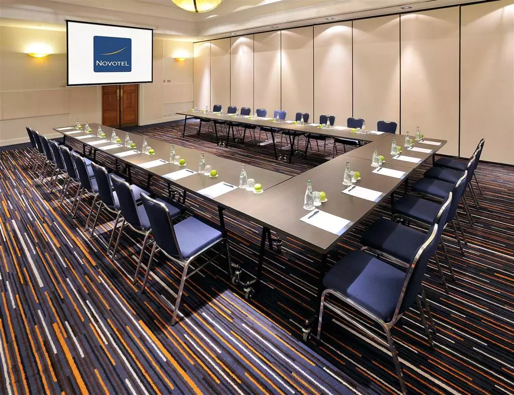 هتل Novotel Melbourne Glen Waverley Melbourne