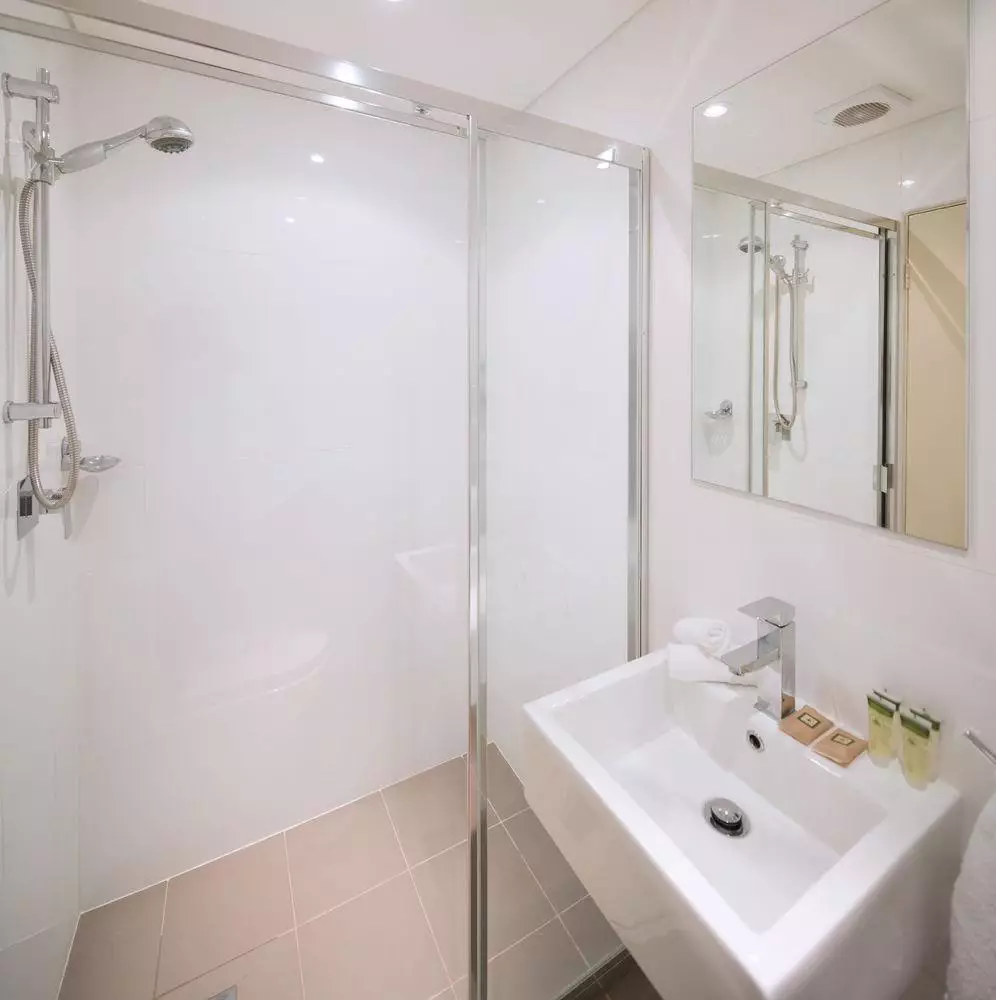 Alibaba https://cdn.alibaba.ir/ostorage/hotel-accommodation-images/6a0b7c6f61ec039ef760f3de_Sydney-Neutral-Bay-Lodge-1.webp